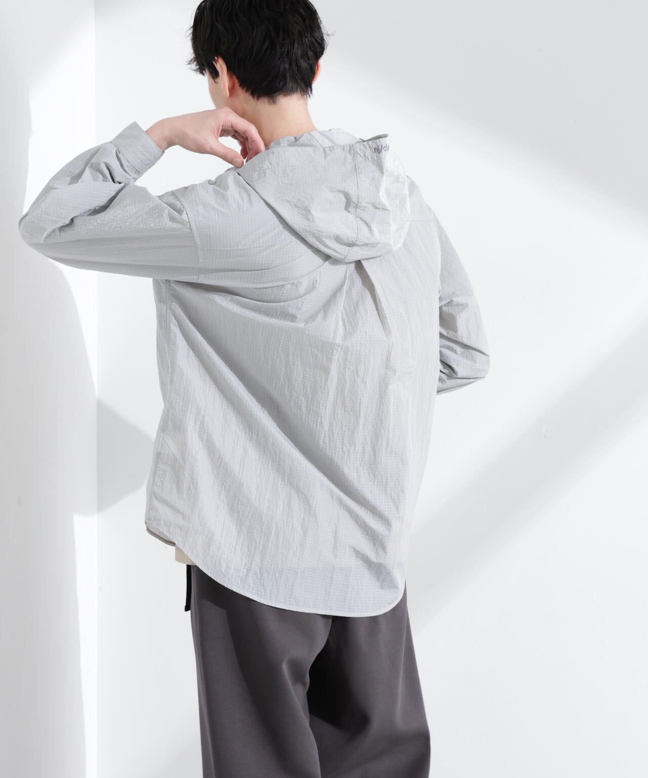 「NJ/CLUB」リップストップ撥水フードシャツ 6685120214