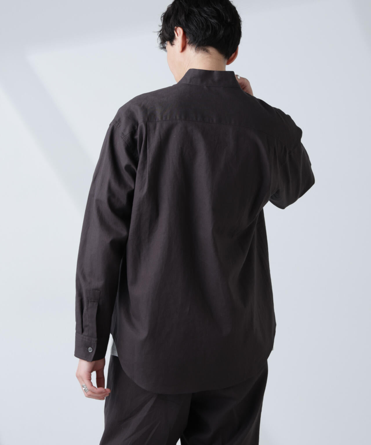 「BELGIUM LINEN FABRICS」リネンコットンスタンドカラーシャツ 6685120219
