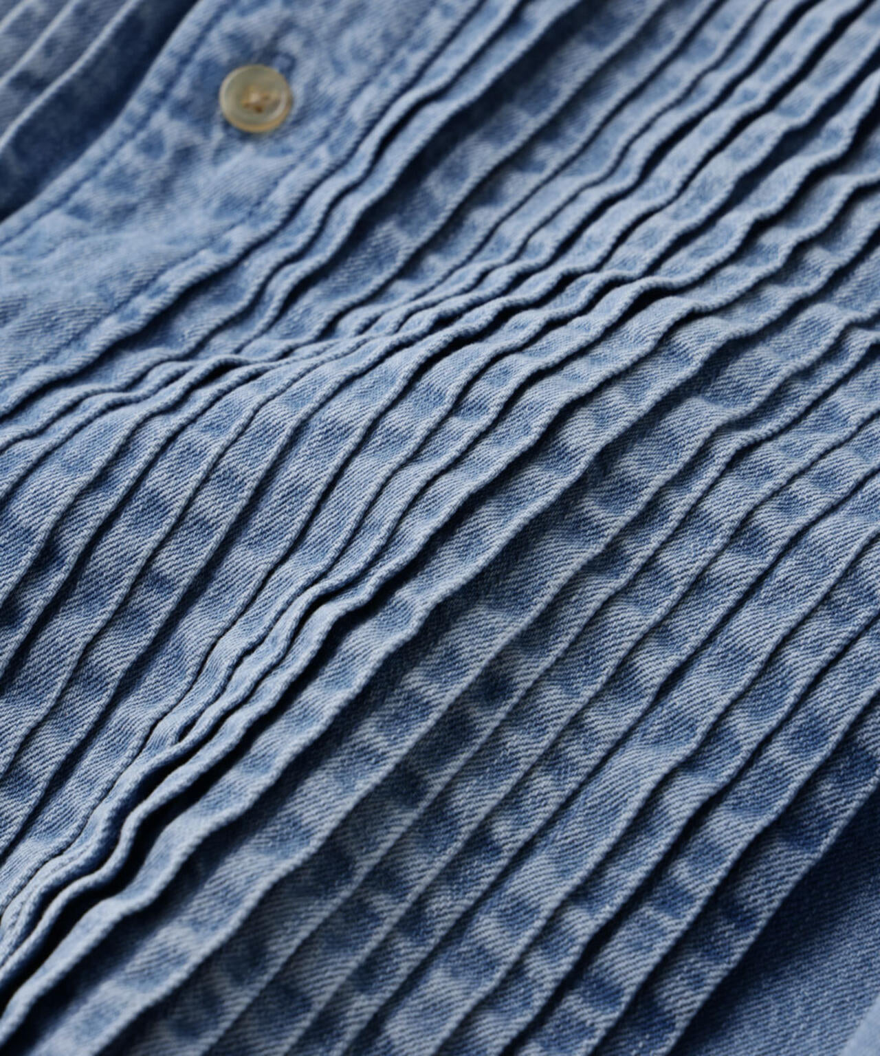 「ASSEMBLANC」ピンタックデニムシャツ 6685120228