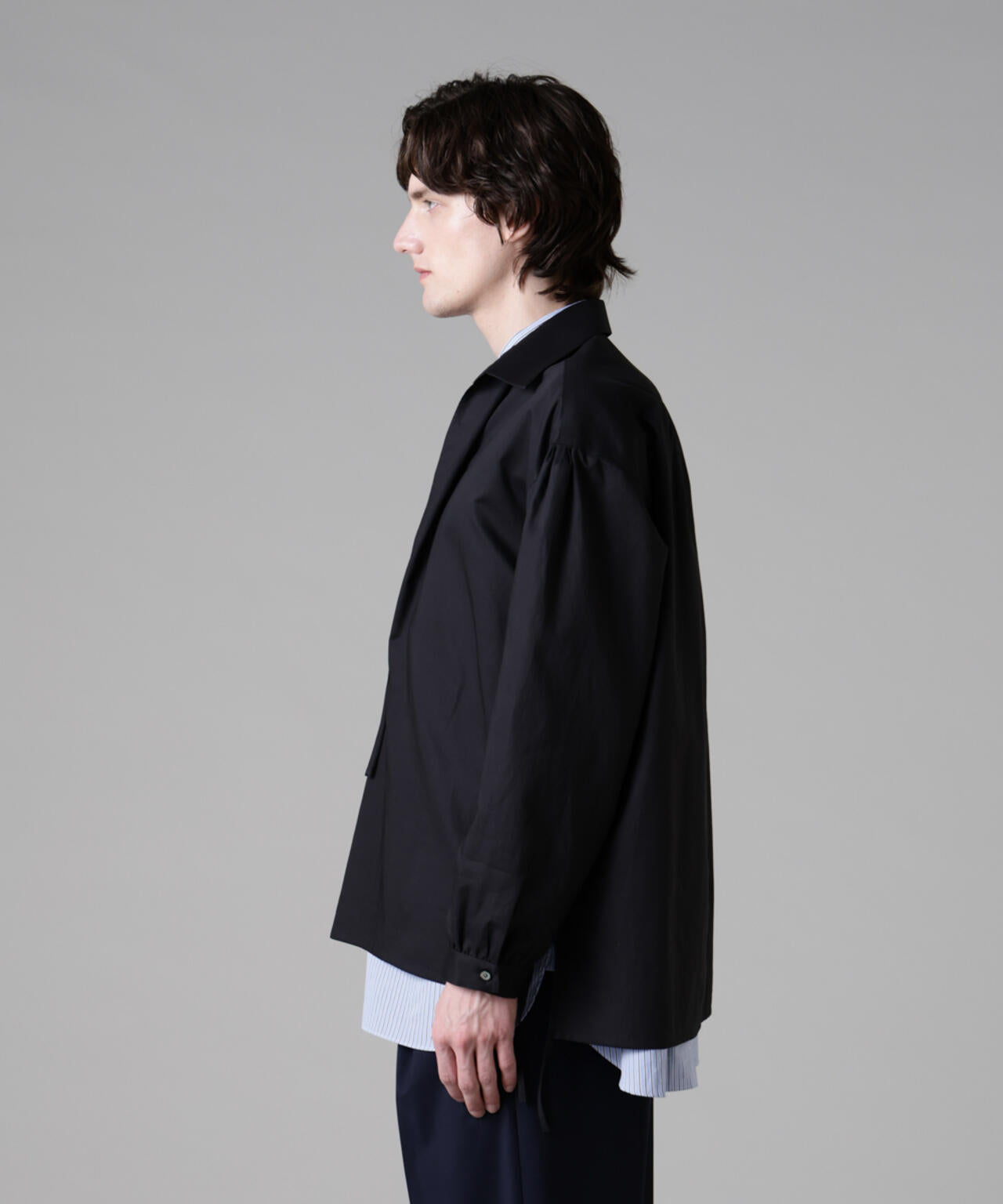 「ASSEMBLANC」ダブルクロススキッパーシャツ 6685120231