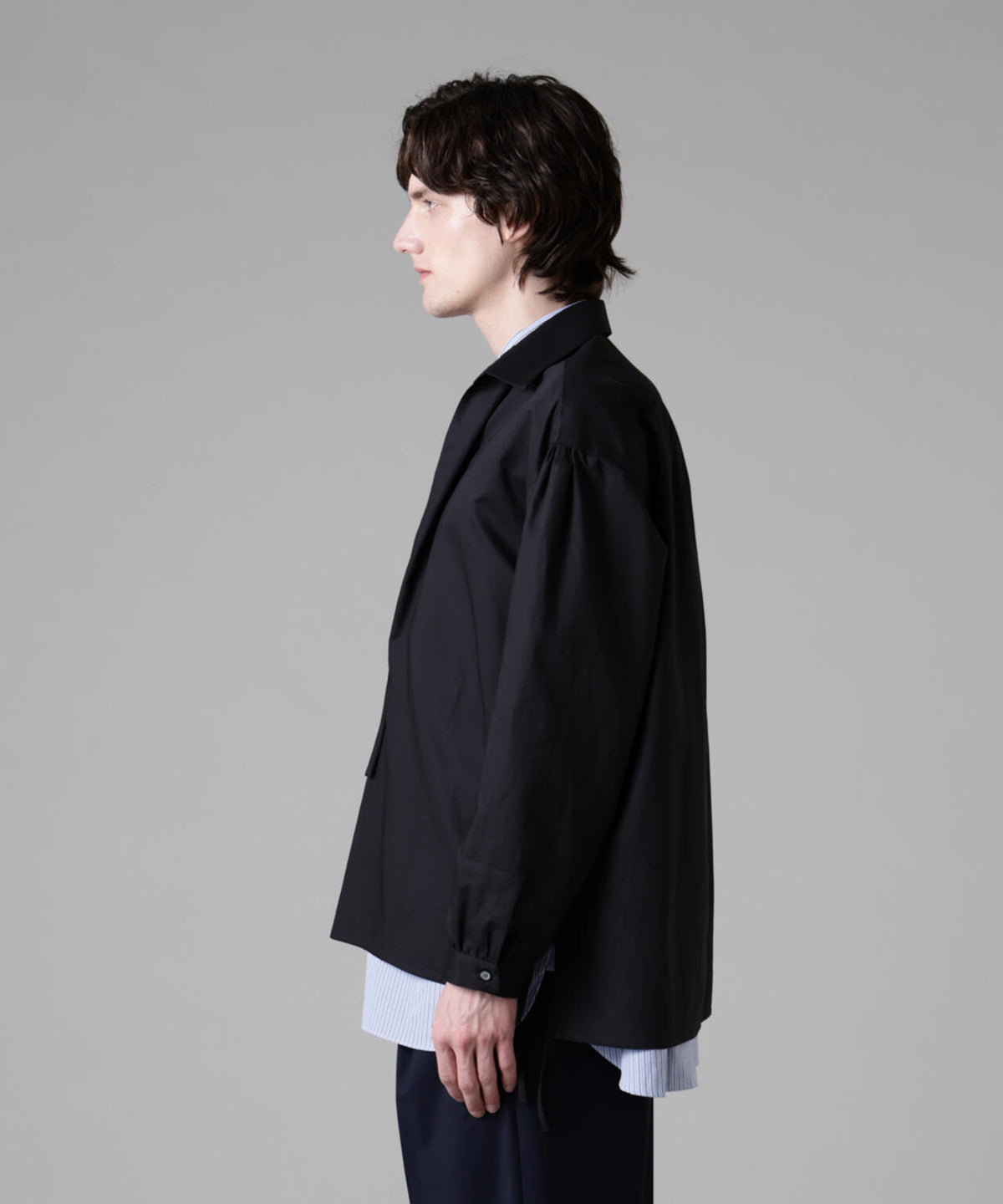 「ASSEMBLANC」ダブルクロススキッパーシャツ 6685120231