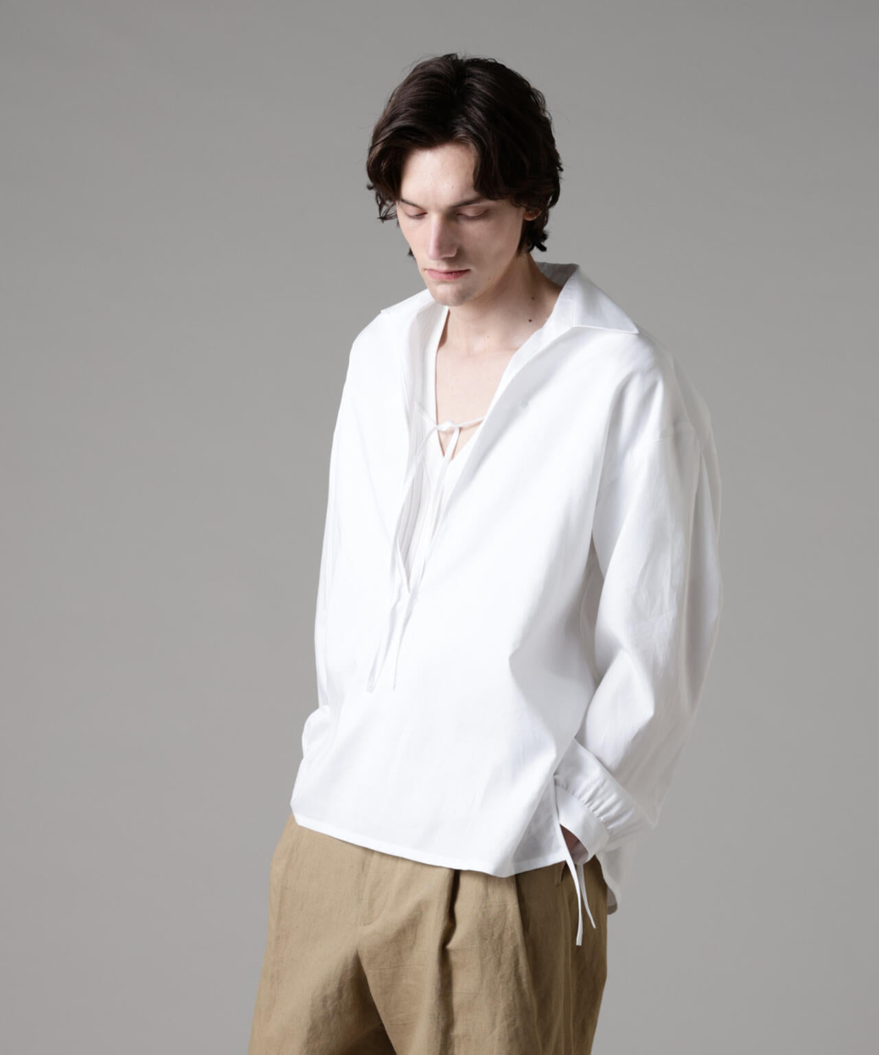 「ASSEMBLANC」ダブルクロススキッパーシャツ 6685120231