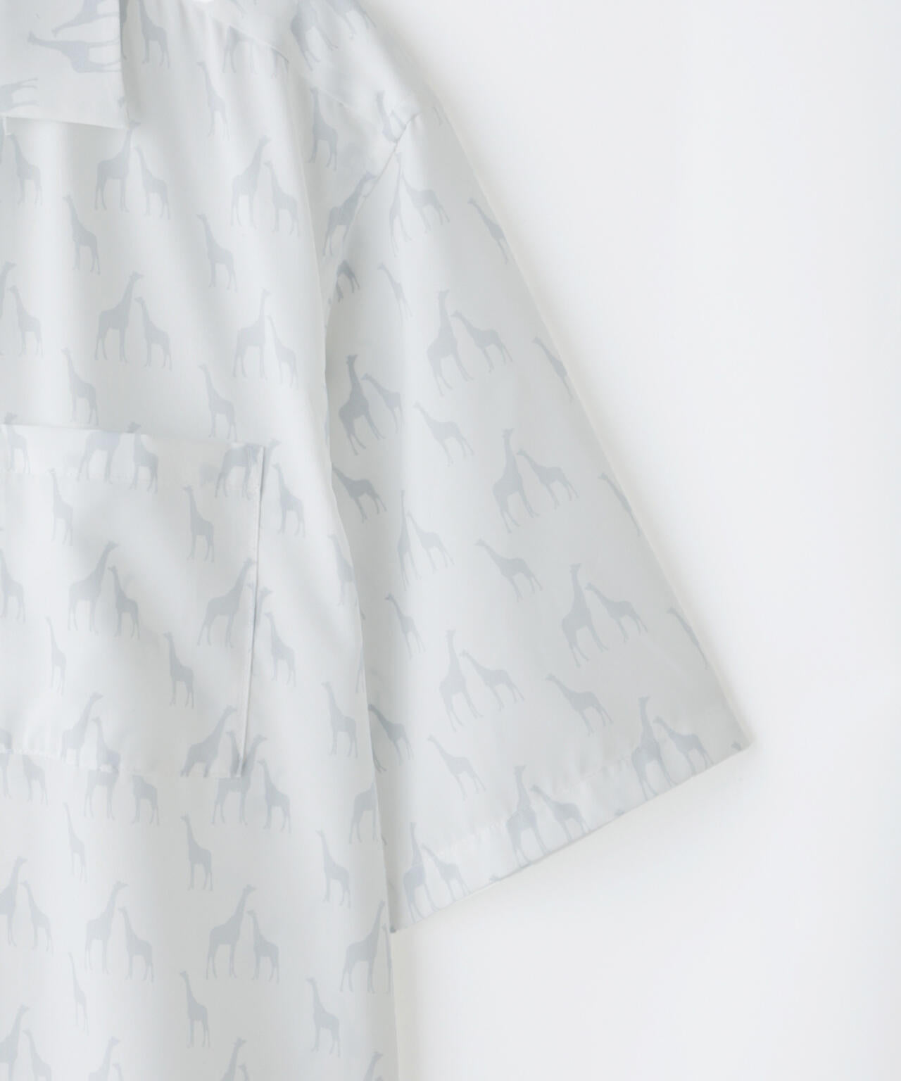 「HOTEL PALACE」オテルパラス アニマルグラフィックプリントシャツ 6685121204