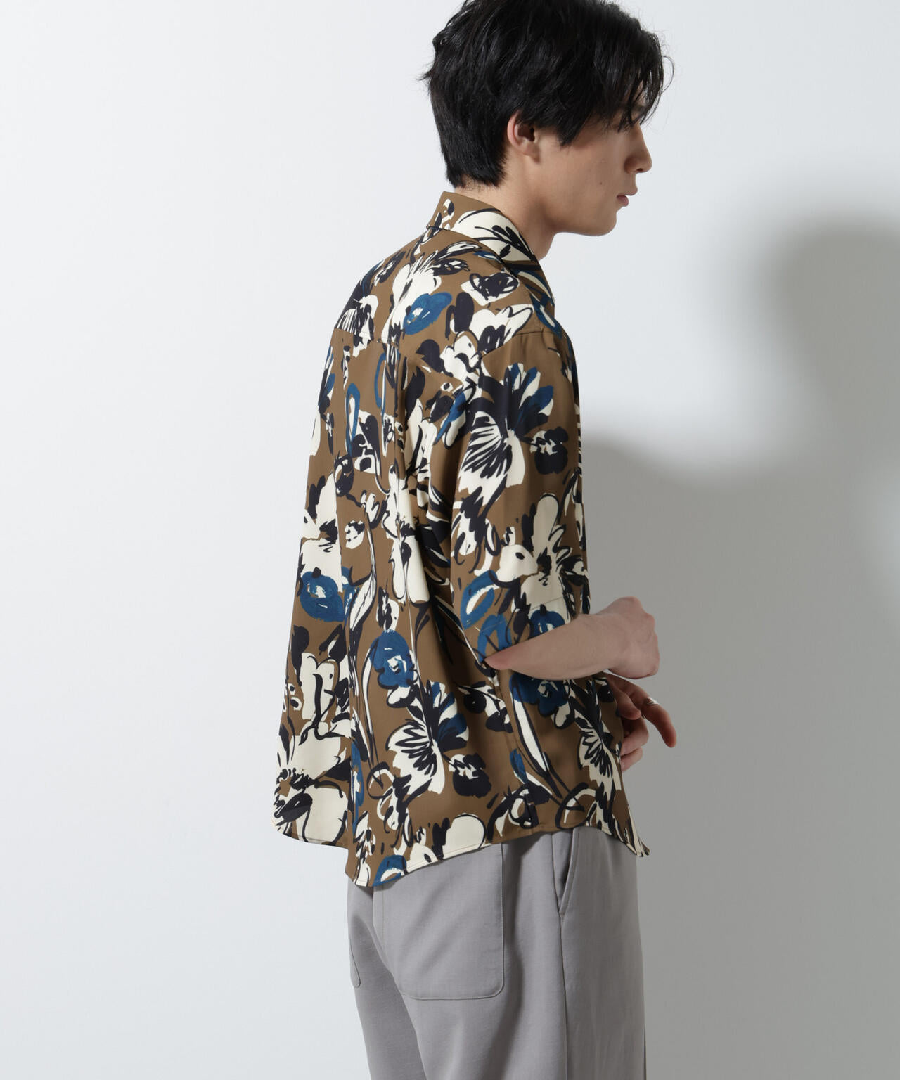 総柄プリントシャツ 6685121218