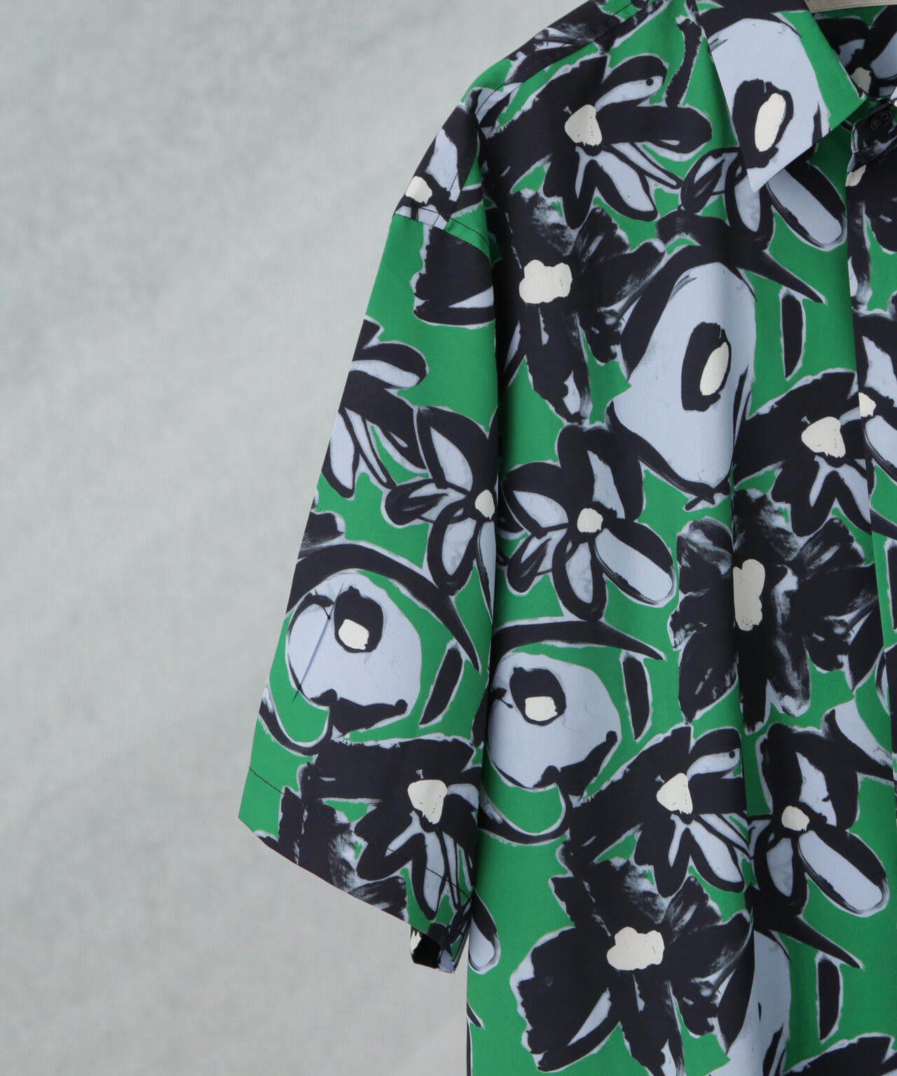 総柄プリントシャツ 6685121218