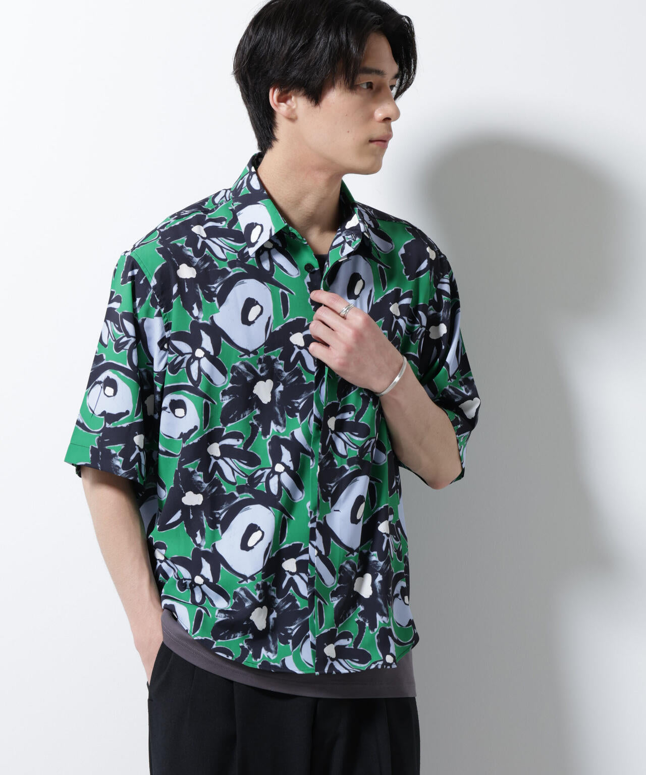 総柄プリントシャツ 6685121218