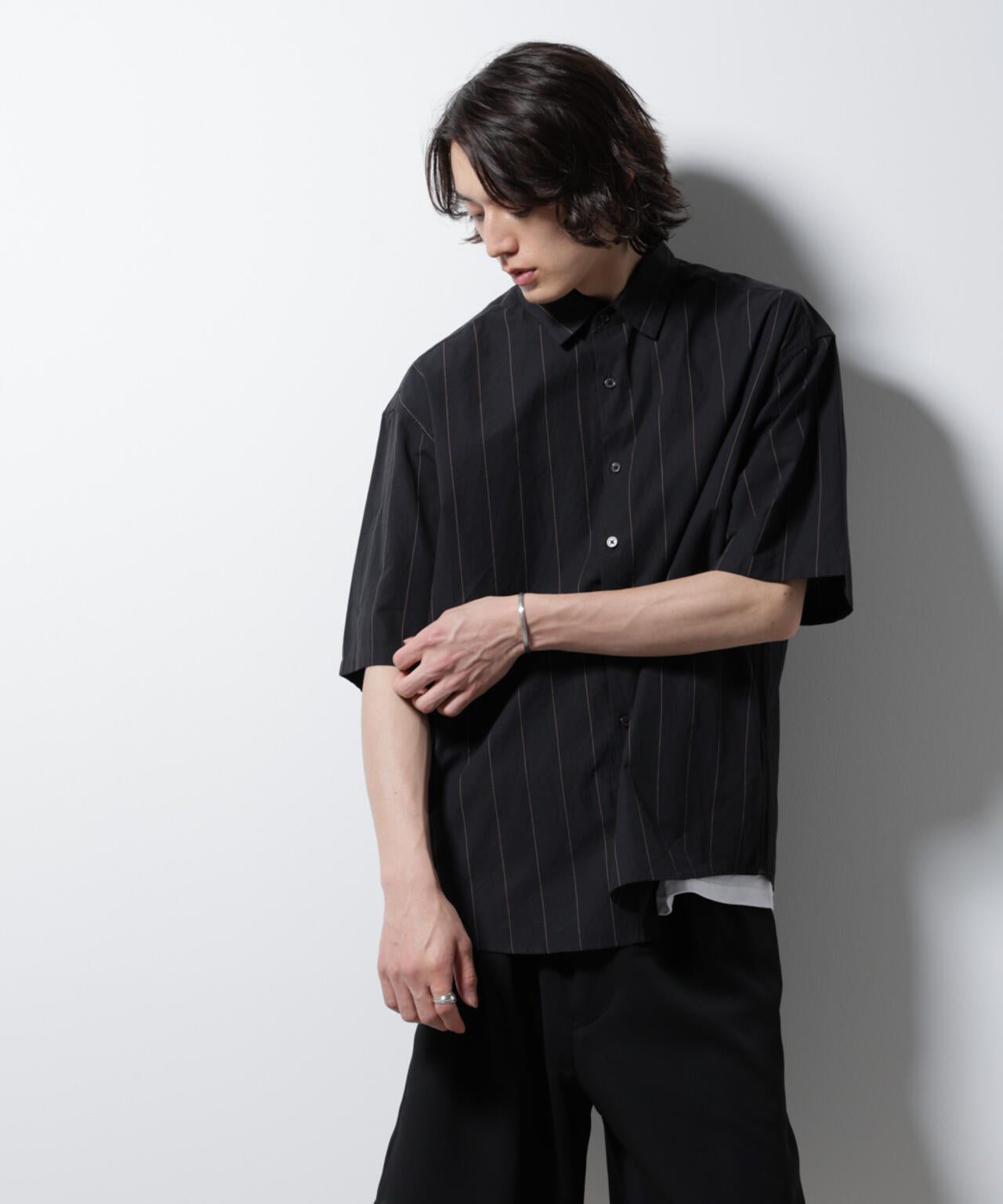 レギュラーカラーコットンリネンストライプシャツ 6685121225