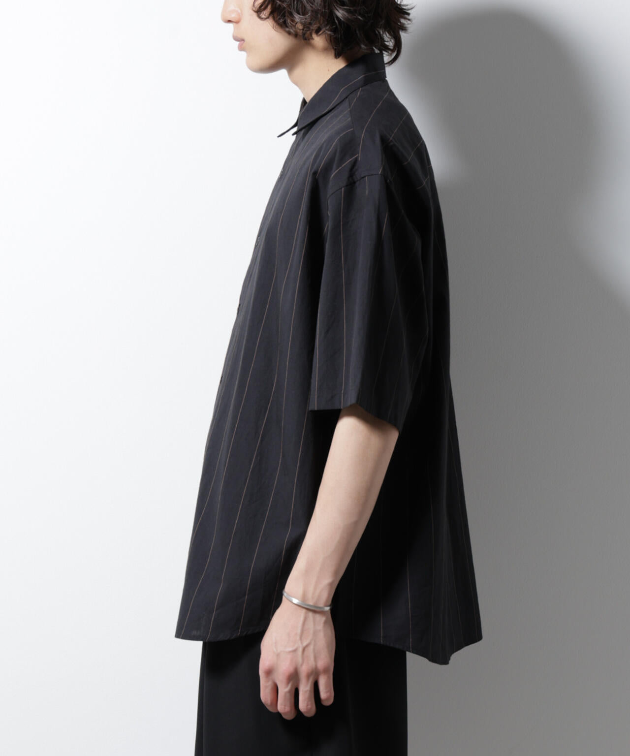 レギュラーカラーコットンリネンストライプシャツ 6685121225