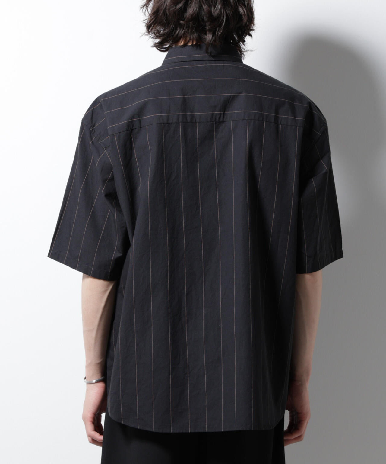 レギュラーカラーコットンリネンストライプシャツ 6685121225