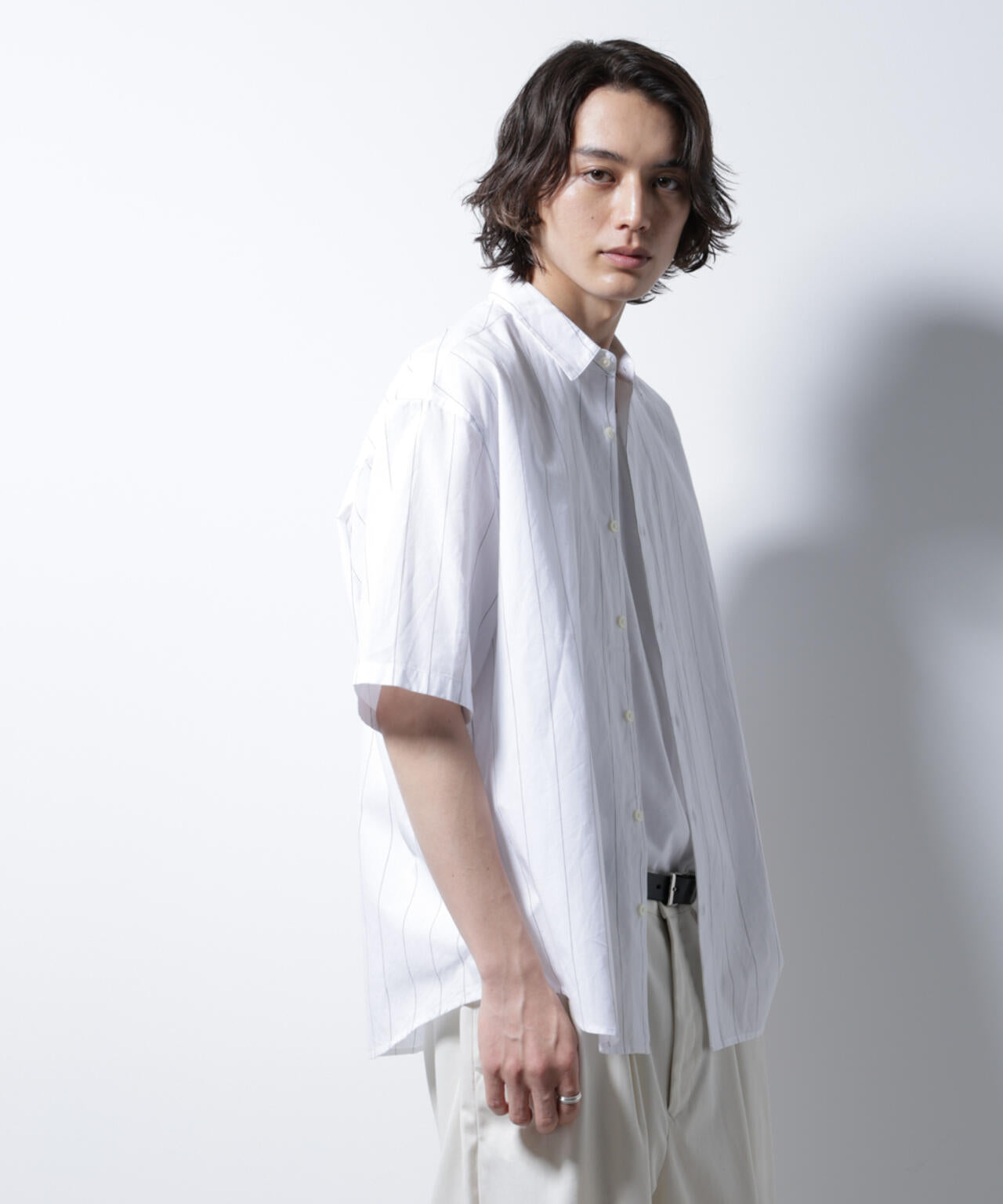 レギュラーカラーコットンリネンストライプシャツ 6685121225