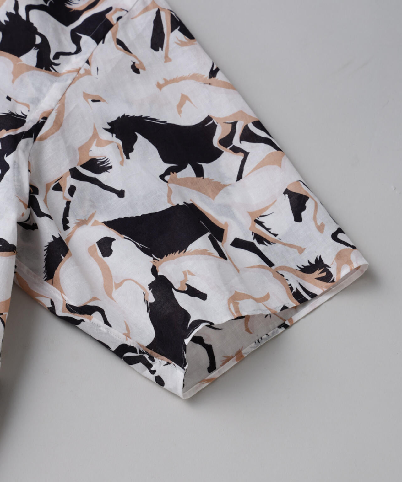 「ASSEMBLANC」Horse runningプリントキャンプカラーシャツ 6685121227