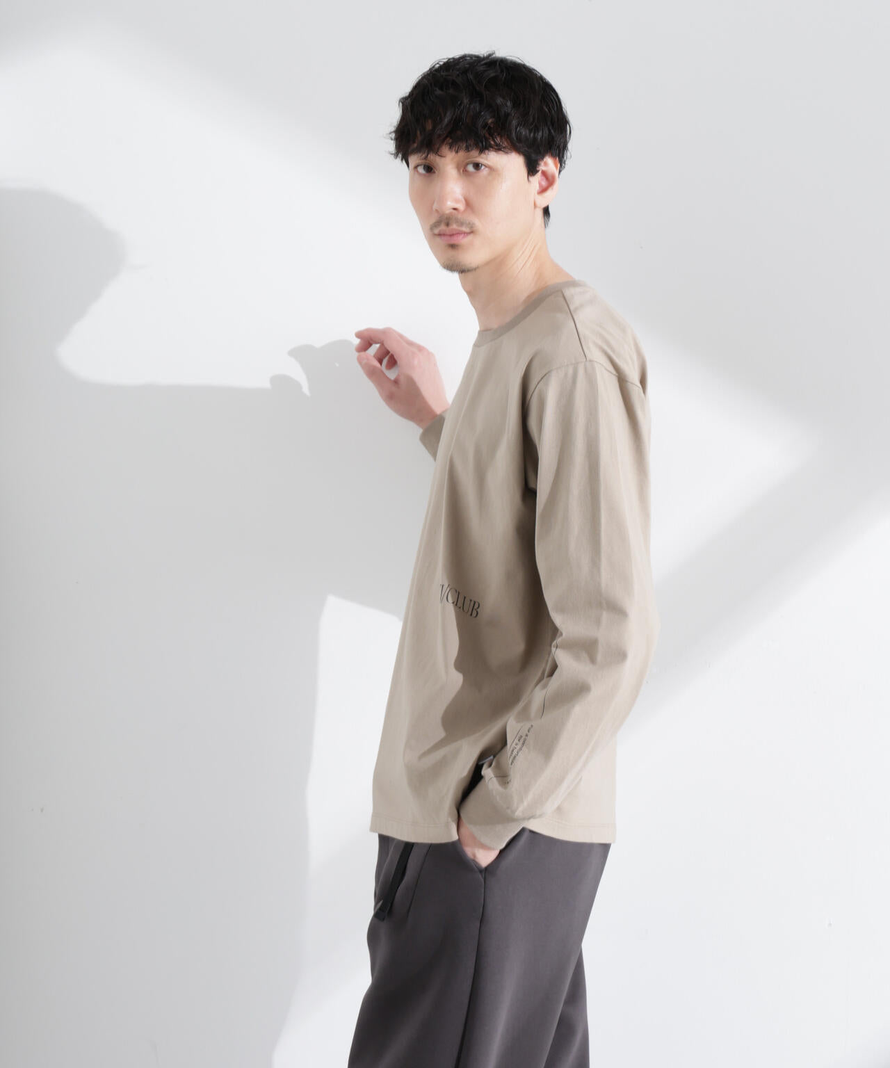 NJ/CLUB｣ ロゴ プリント ロングスリーブ Tシャツ