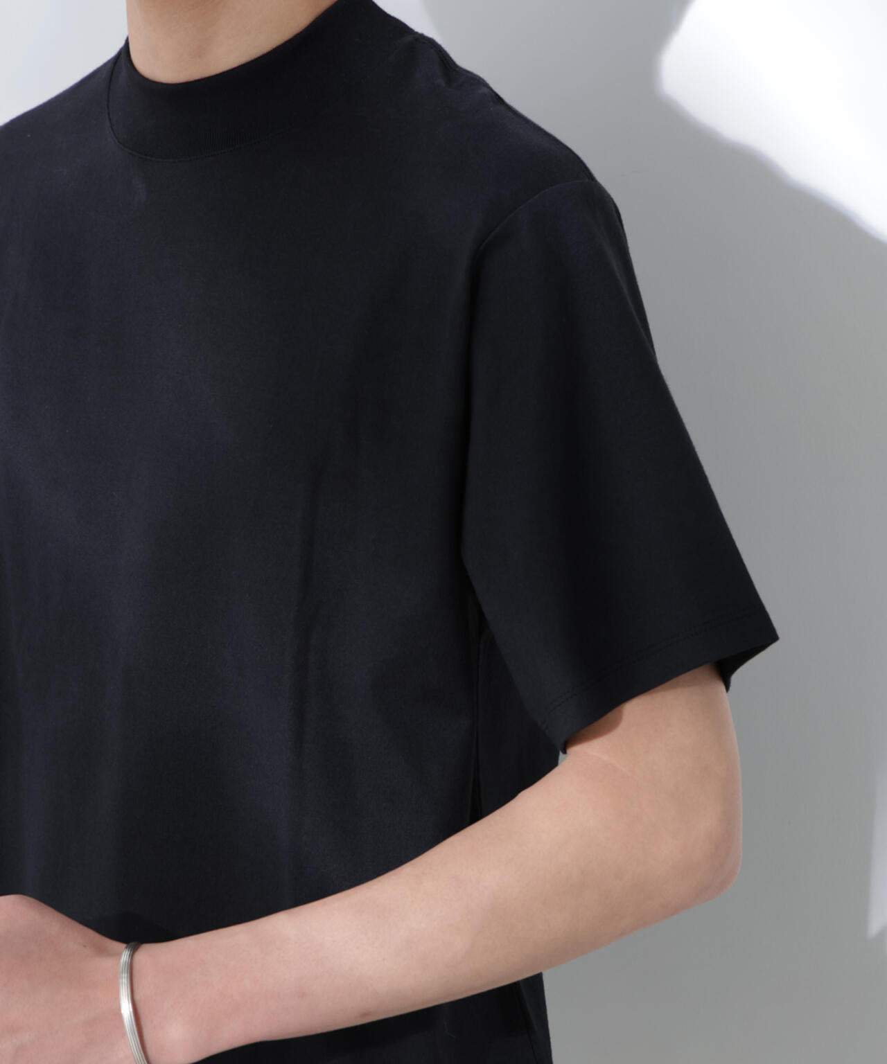 Anti Soaked(R) 汗染み防止 モックネックレギュラーシルエットTシャツ 6685124204