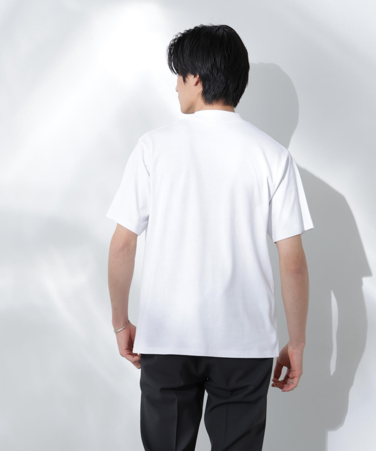 Anti Soaked(R) 汗染み防止 モックネックレギュラーシルエットTシャツ 6685124204