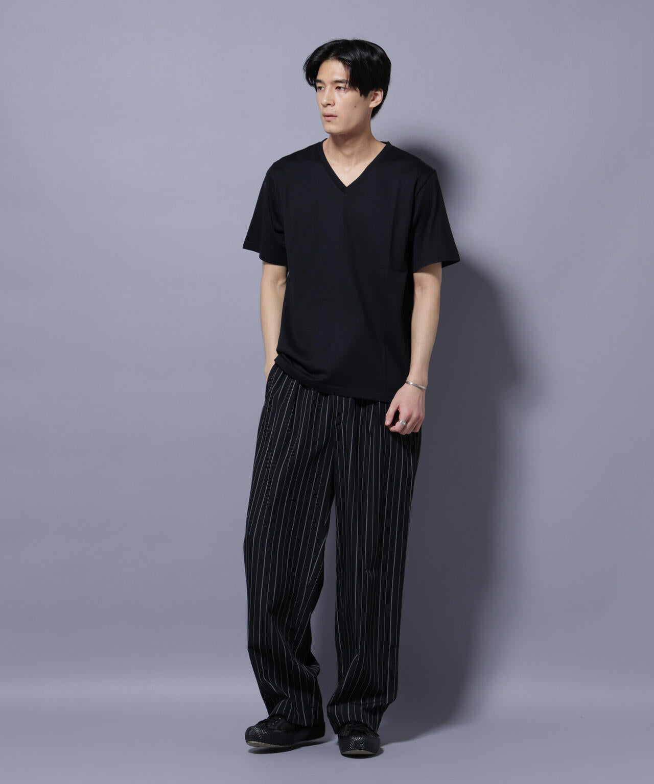 WEB限定/Anti Soaked(R) 汗染み防止 Vネック レギュラーシルエットTシャツ 6685124206