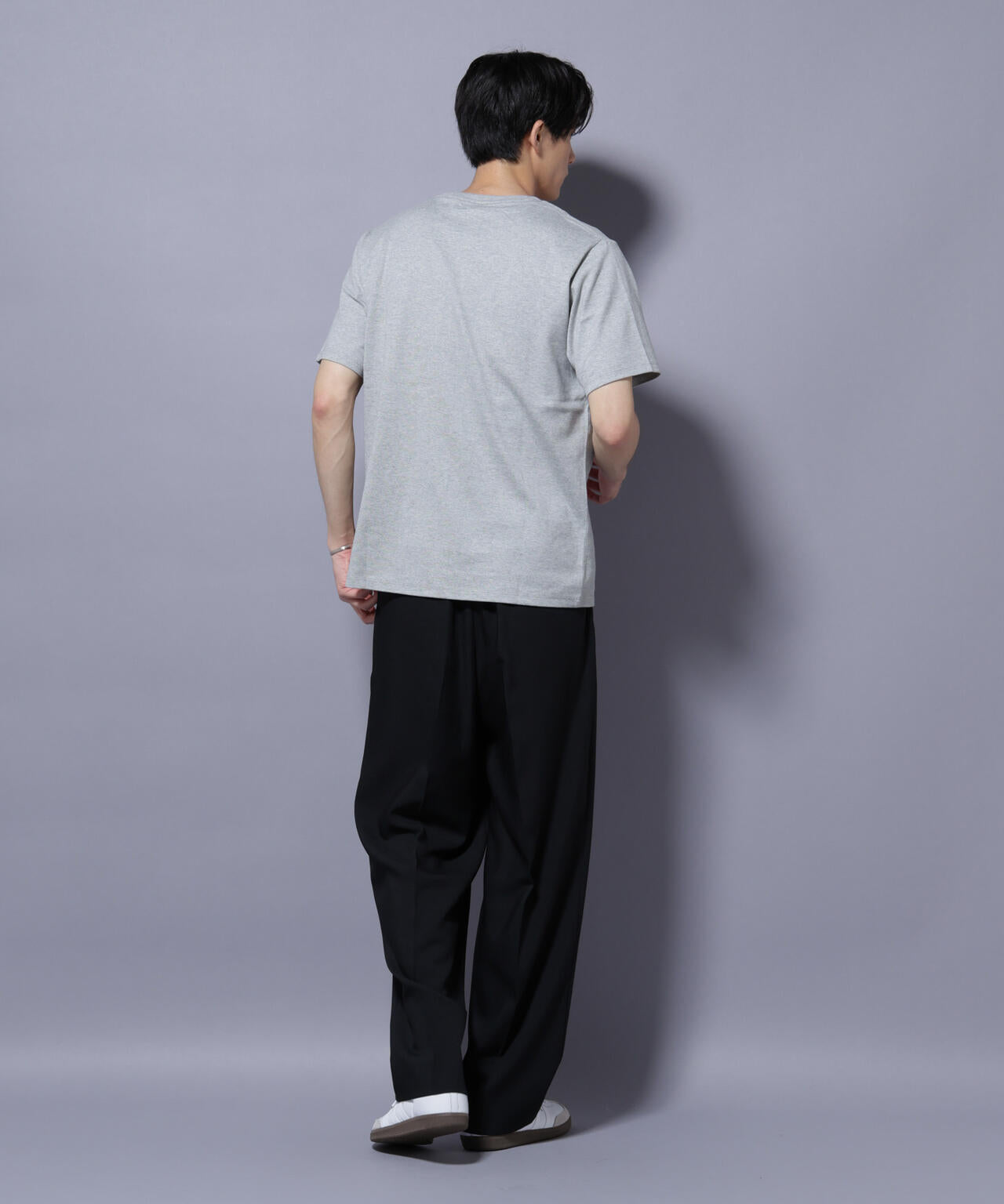 WEB限定/Anti Soaked(R) 汗染み防止 Vネック レギュラーシルエットTシャツ 6685124206