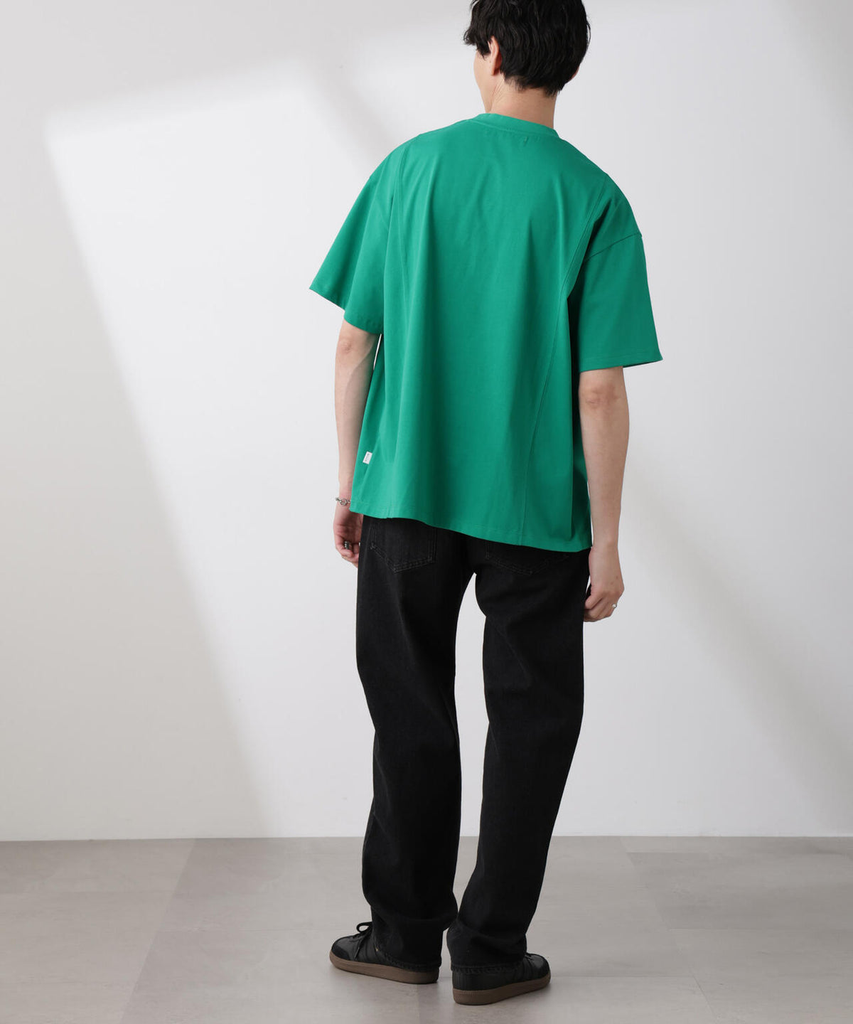 「NJ/CLUB」 ENRICHプリント切り替え Tシャツ 6685124223
