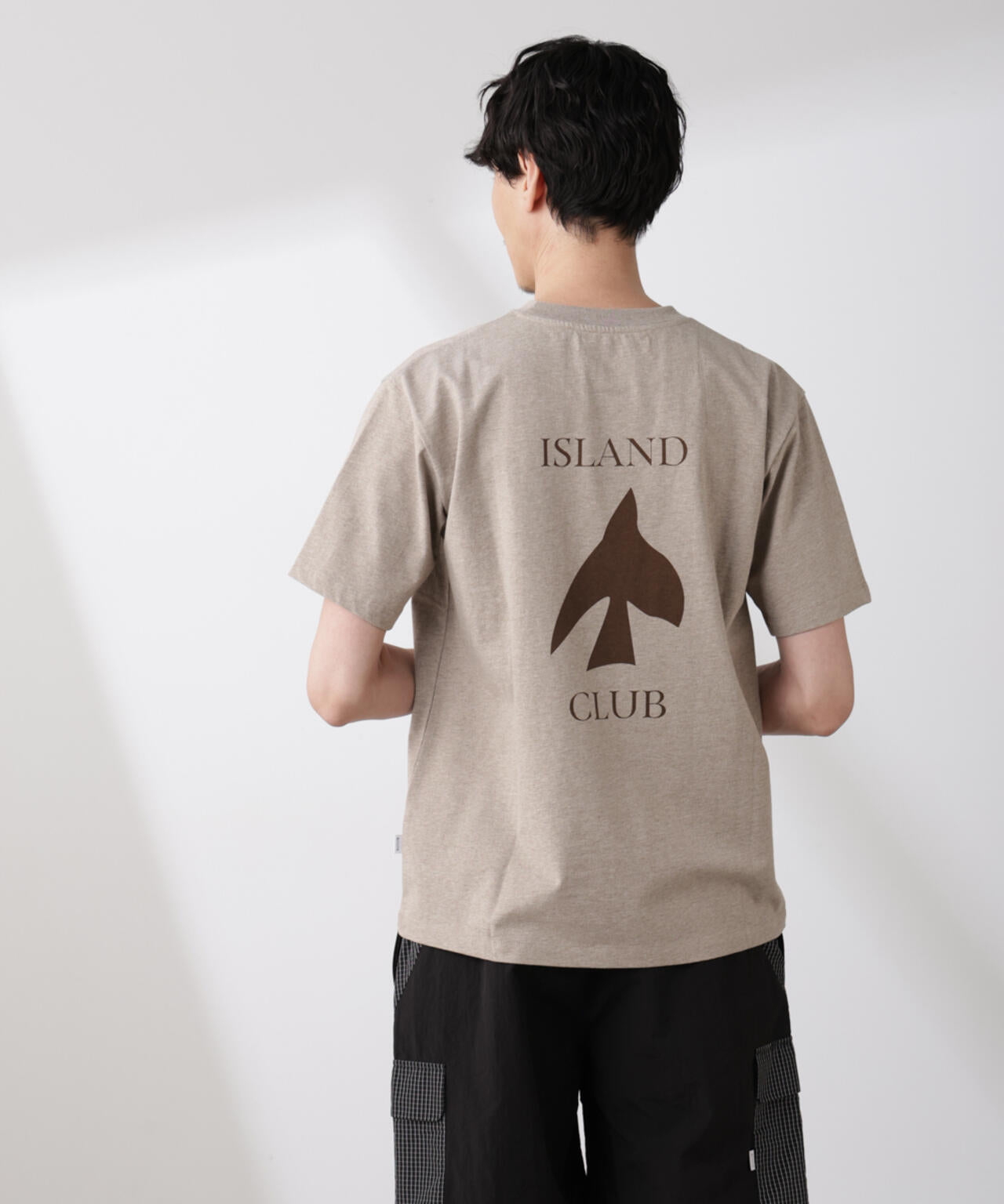 「NJ/CLUB」 ISLANDCLUBプリント Tシャツ 6685124224