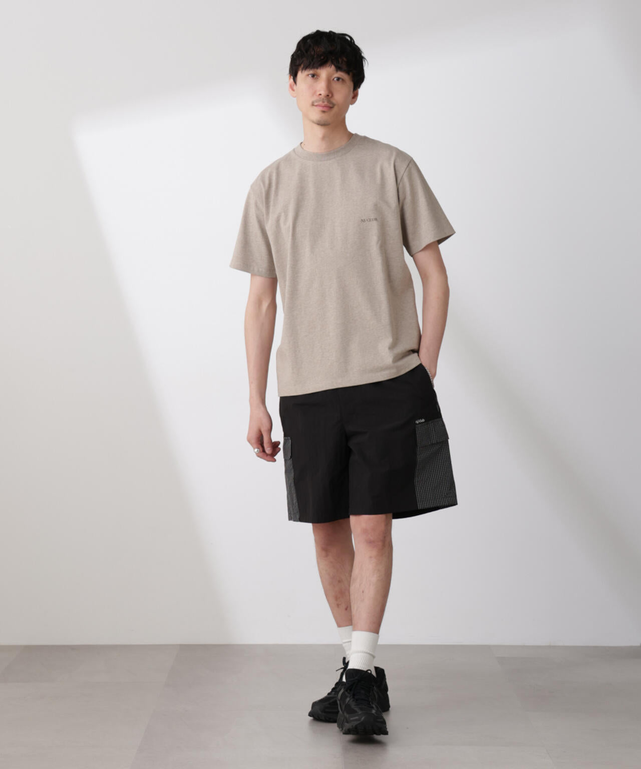 「NJ/CLUB」 ISLANDCLUBプリント Tシャツ 6685124224