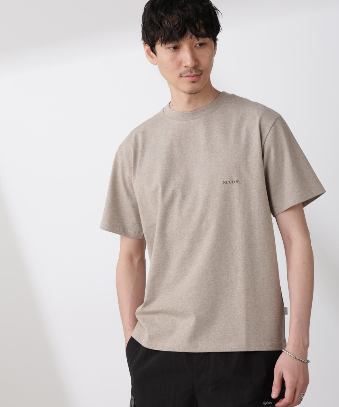 「NJ/CLUB」 ISLANDCLUBプリント Tシャツ 6685124224