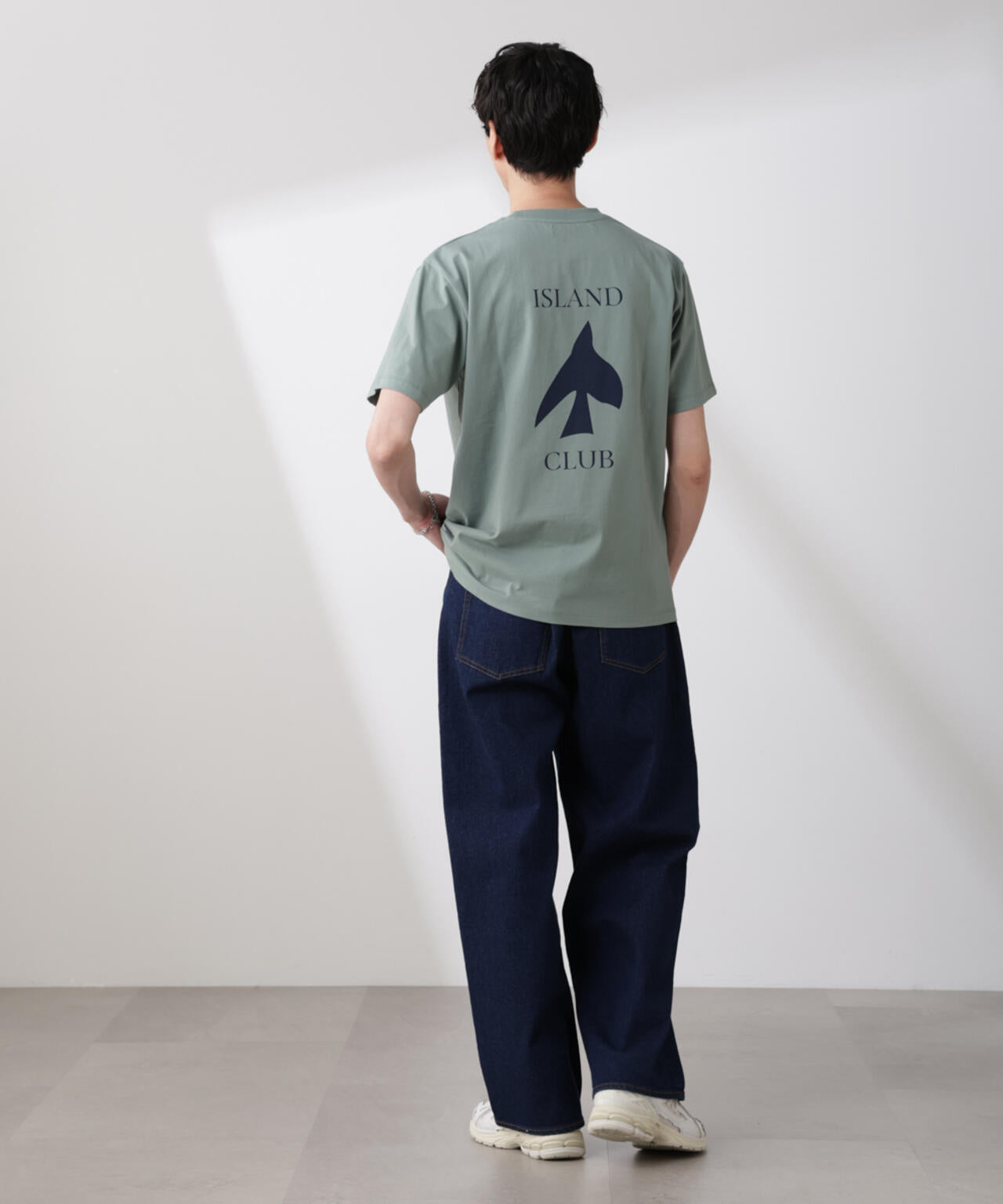 「NJ/CLUB」 ISLANDCLUBプリント Tシャツ 6685124224