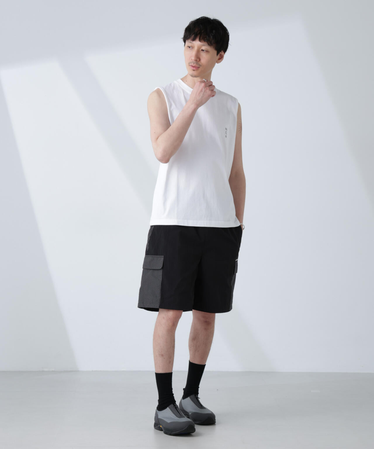 「NJ/CLUB」 ベーシック ノースリーブ 6685124250