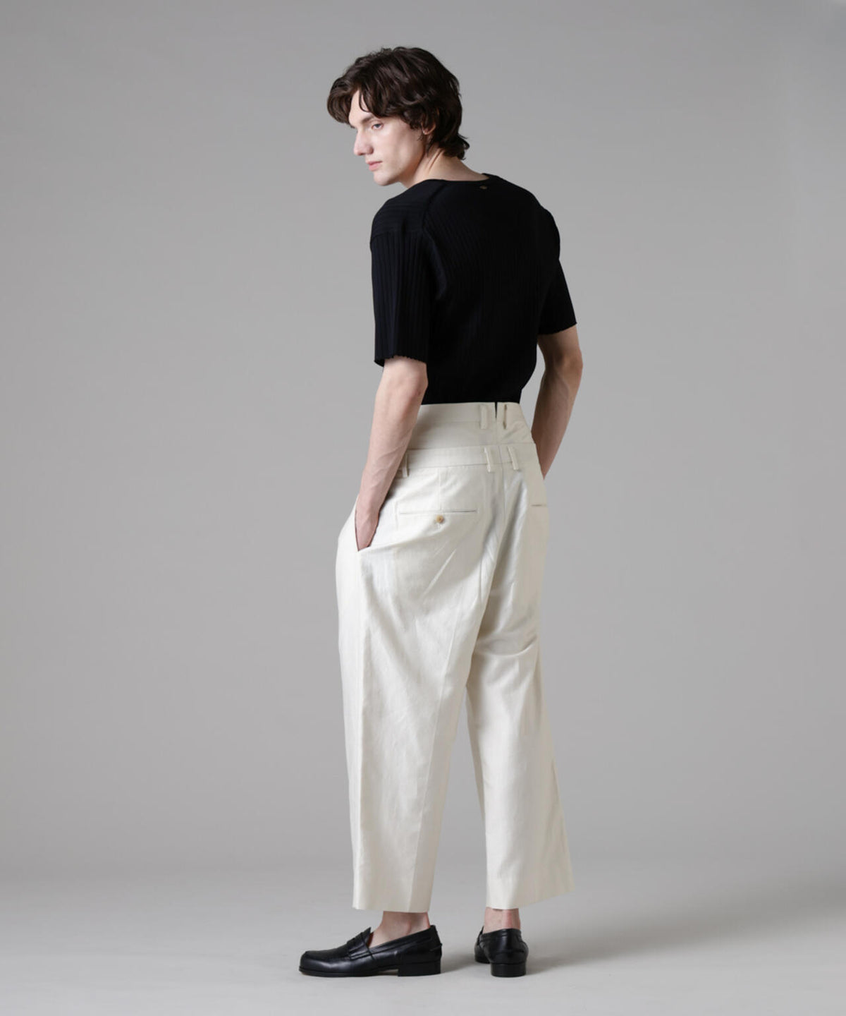 「ASSEMBLANC」ウォッシャブルシルクワイドリブVネックニットTシャツ 6685124255