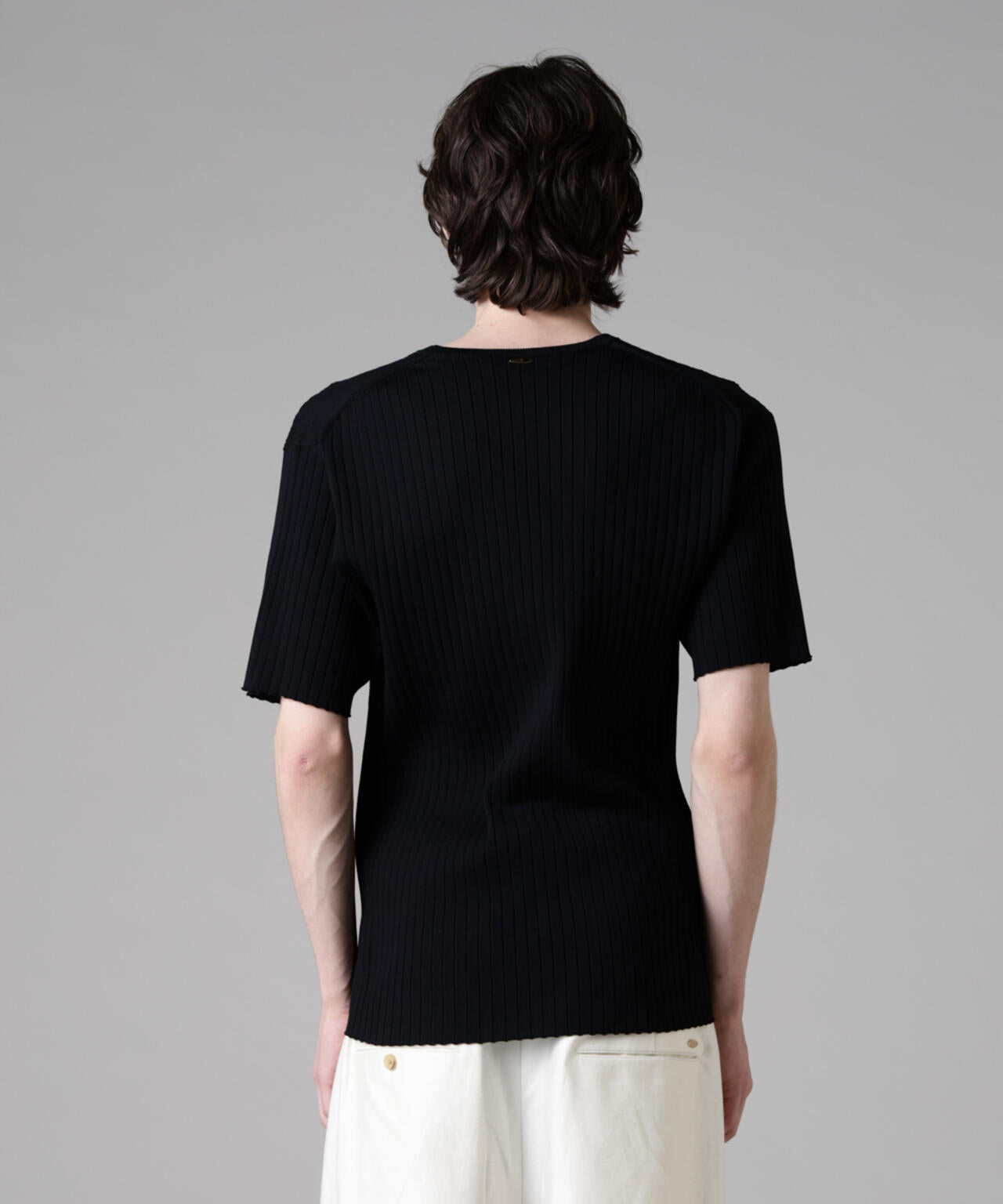 「ASSEMBLANC」ウォッシャブルシルクワイドリブVネックニットTシャツ 6685124255