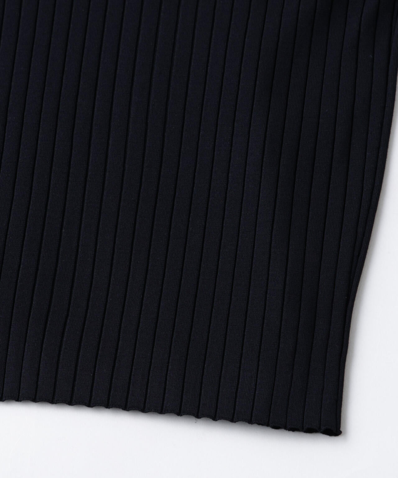 「ASSEMBLANC」ウォッシャブルシルクワイドリブVネックニットTシャツ 6685124255