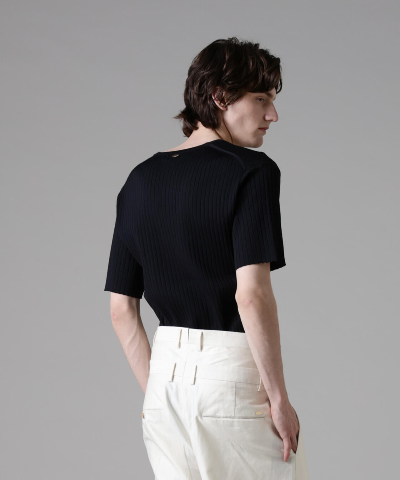 「ASSEMBLANC」ウォッシャブルシルクワイドリブVネックニットTシャツ 6685124255