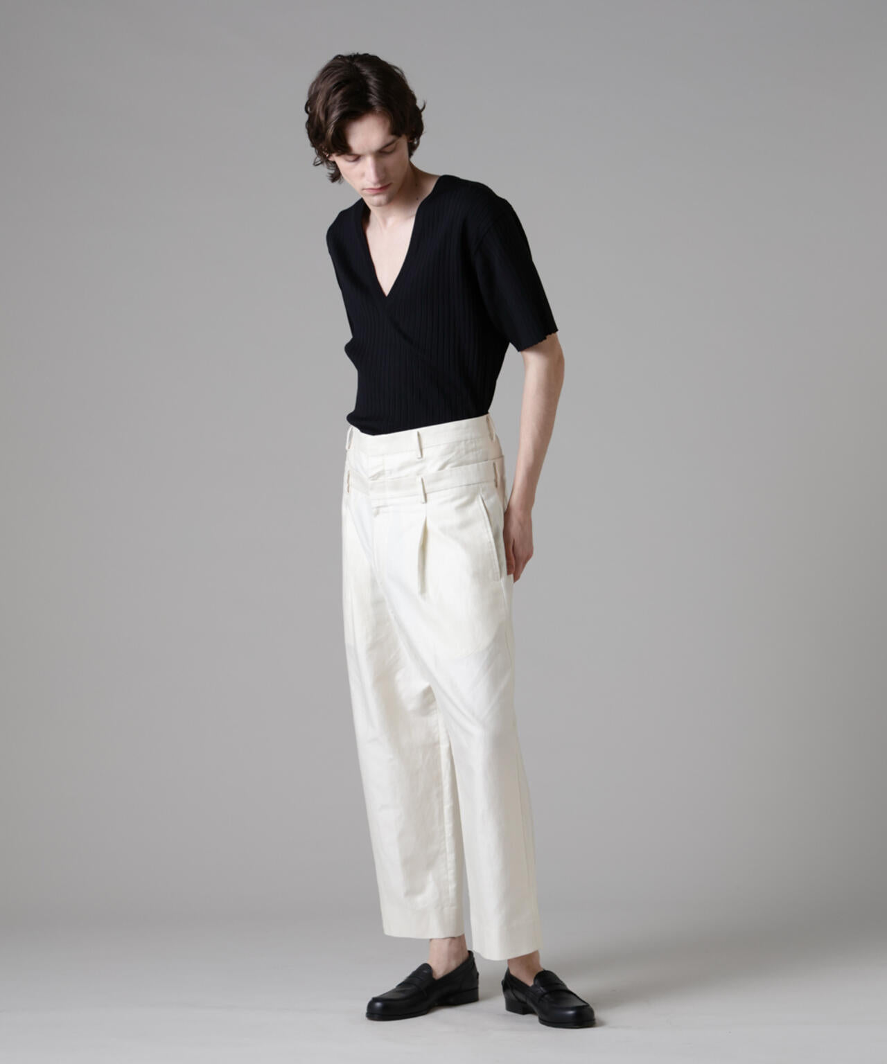 「ASSEMBLANC」ウォッシャブルシルクワイドリブVネックニットTシャツ 6685124255