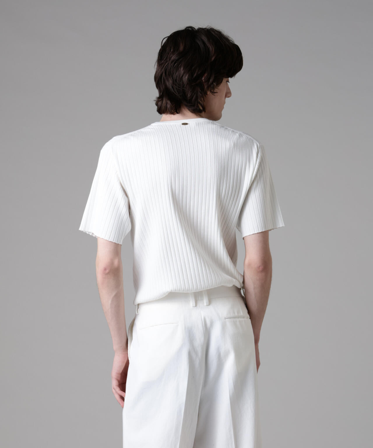 「ASSEMBLANC」ウォッシャブルシルクワイドリブVネックニットTシャツ 6685124255