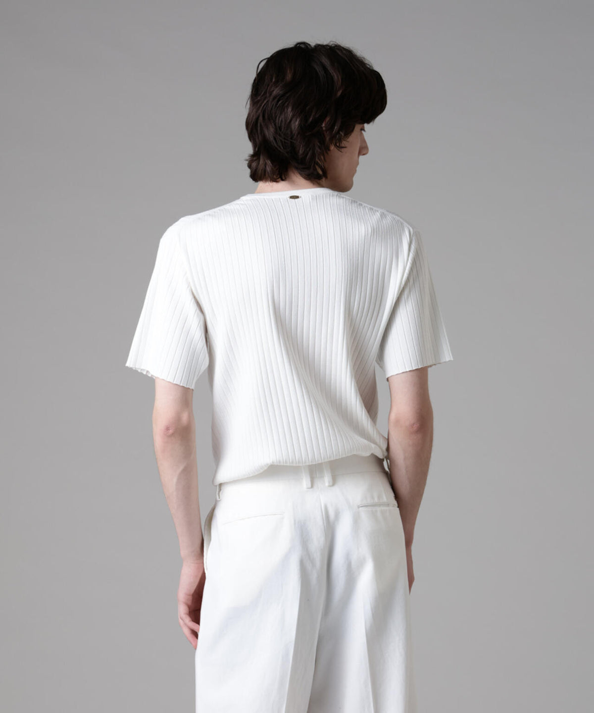 「ASSEMBLANC」ウォッシャブルシルクワイドリブVネックニットTシャツ 6685124255