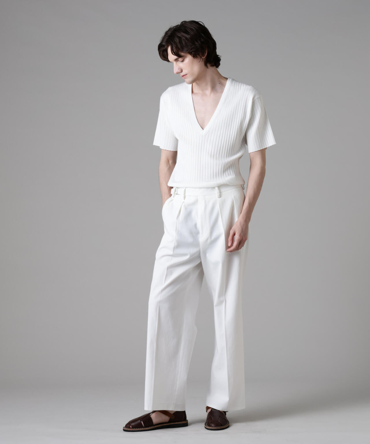 「ASSEMBLANC」ウォッシャブルシルクワイドリブVネックニットTシャツ 6685124255