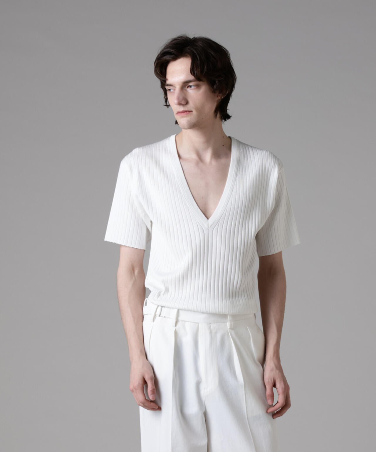 「ASSEMBLANC」ウォッシャブルシルクワイドリブVネックニットTシャツ 6685124255