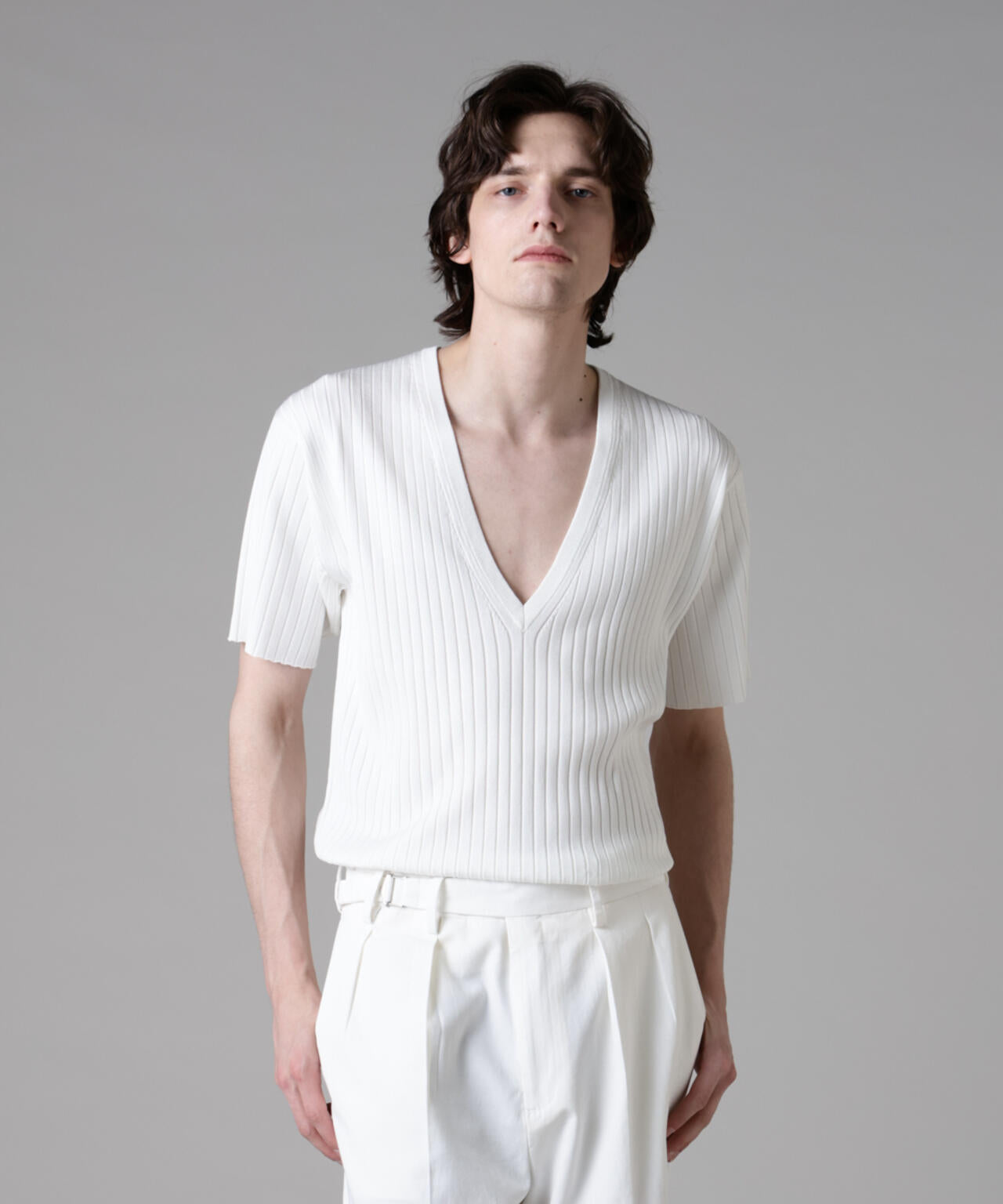 「ASSEMBLANC」ウォッシャブルシルクワイドリブVネックニットTシャツ 6685124255