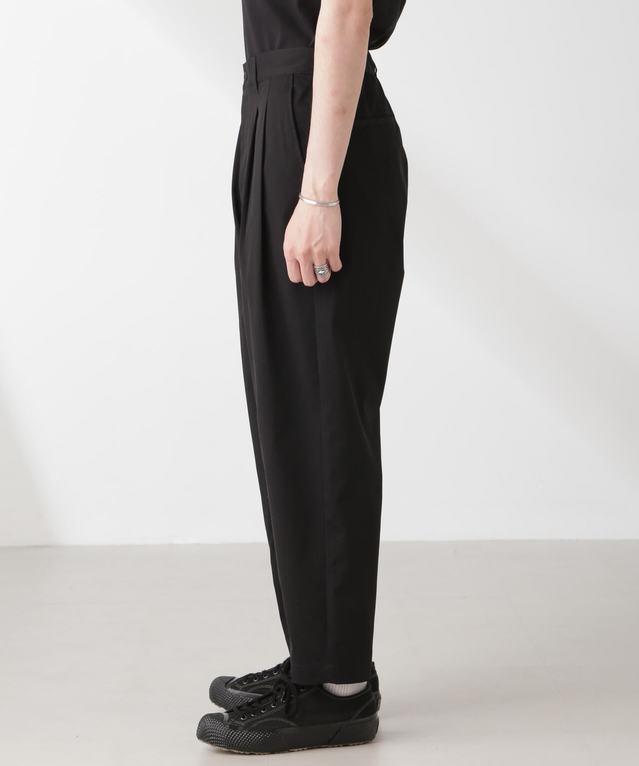 コットンライクツイルツータックテーパードイージーパンツ 6685127203