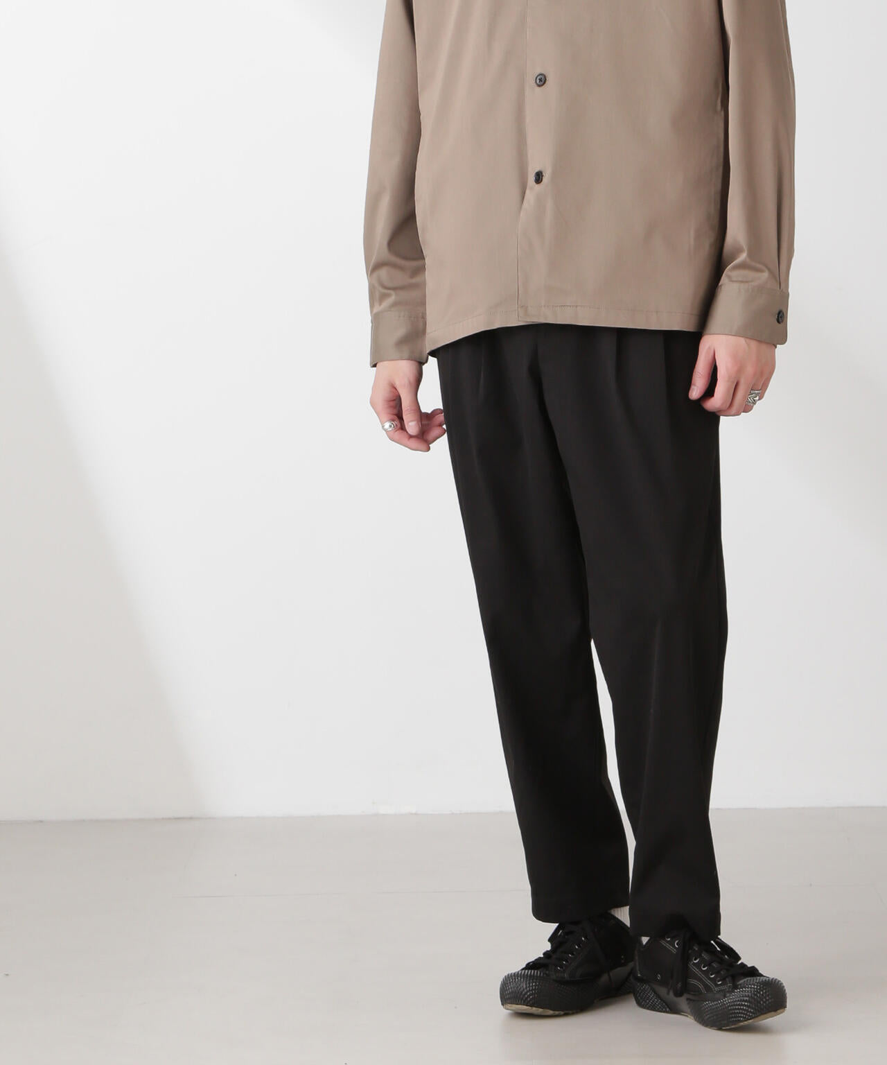 コットンライクツイルツータックテーパードイージーパンツ 6685127203