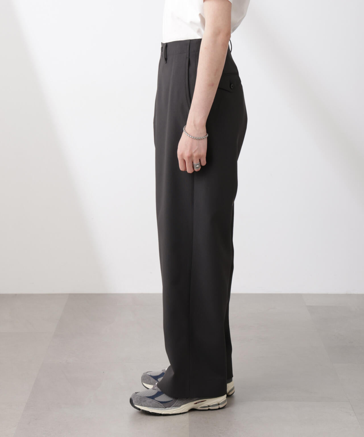 「SOIGNE」ECOPET(R)×AEROツイルストレッチチノスラックス 6685127207