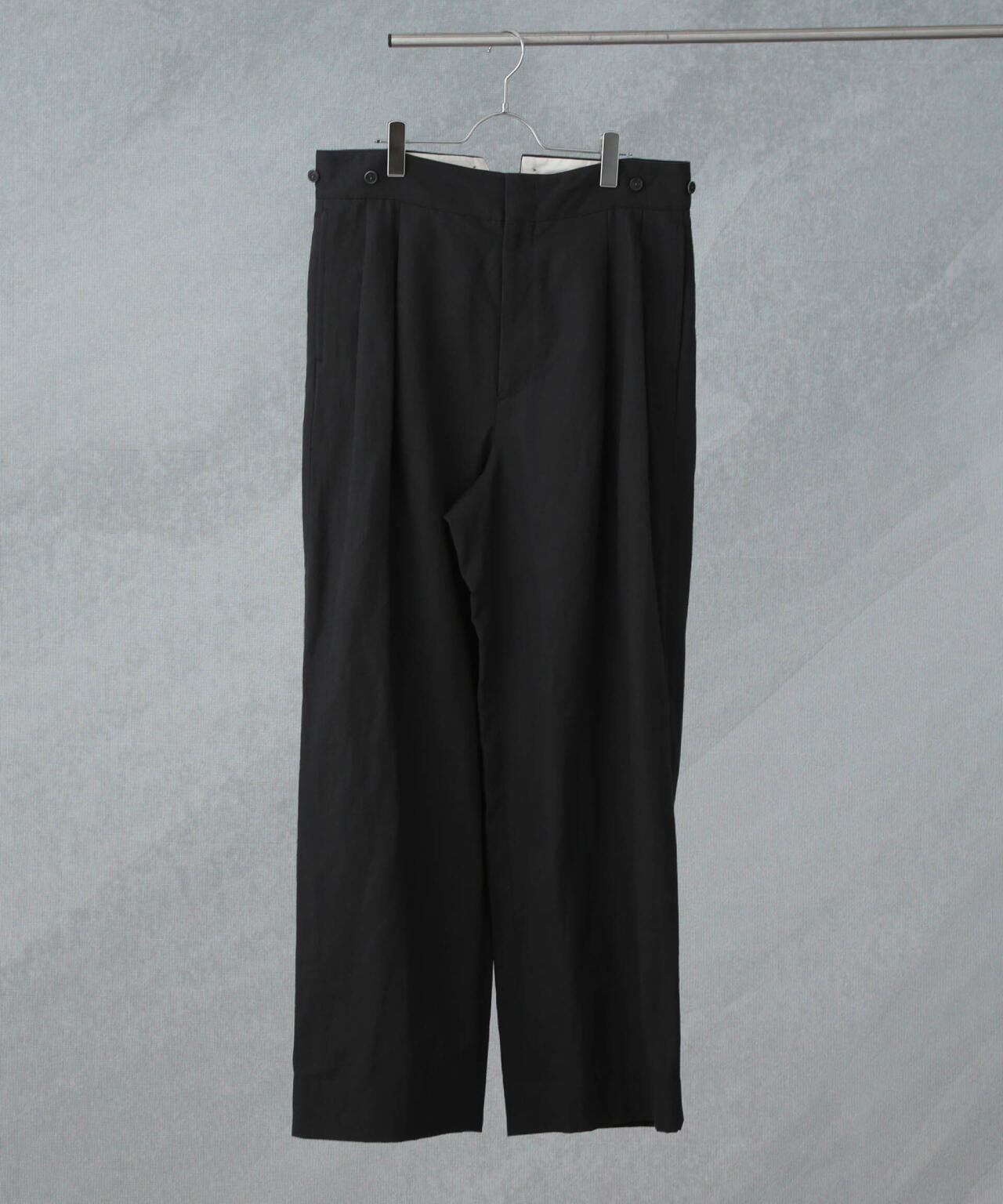 「ASSEMBLANC」コットンヘンプ2タックバギーパンツ 6685127235