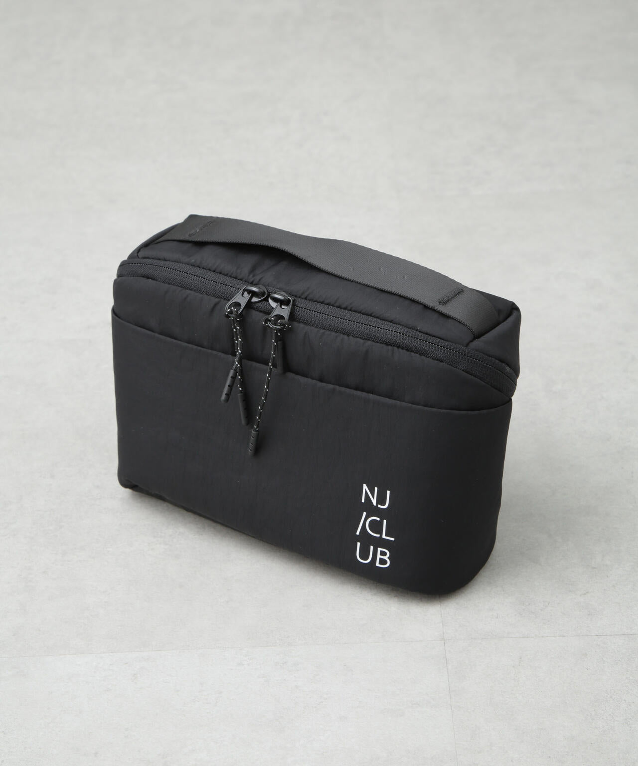 「NJ/CLUB」コンパクトトラベルポーチ 6685153201
