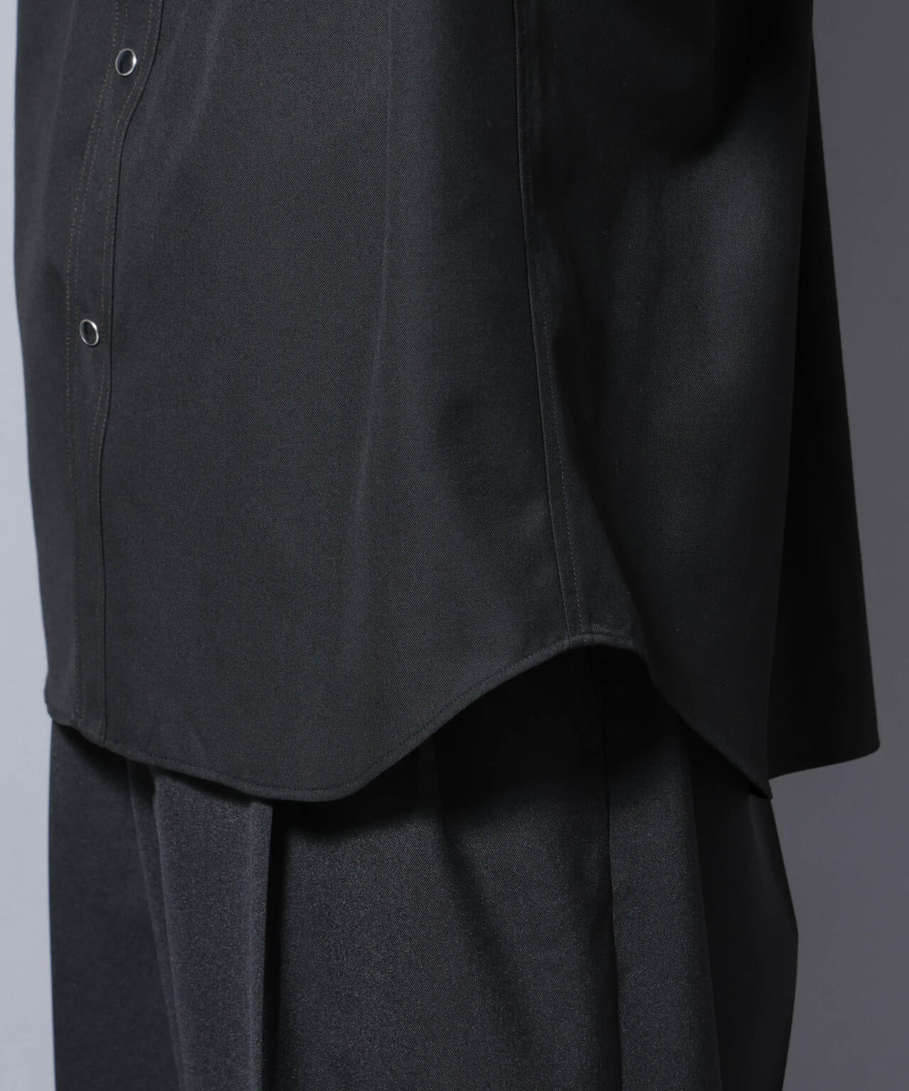 トリプルステッチ パールドットオーバーシャツ 6685220206