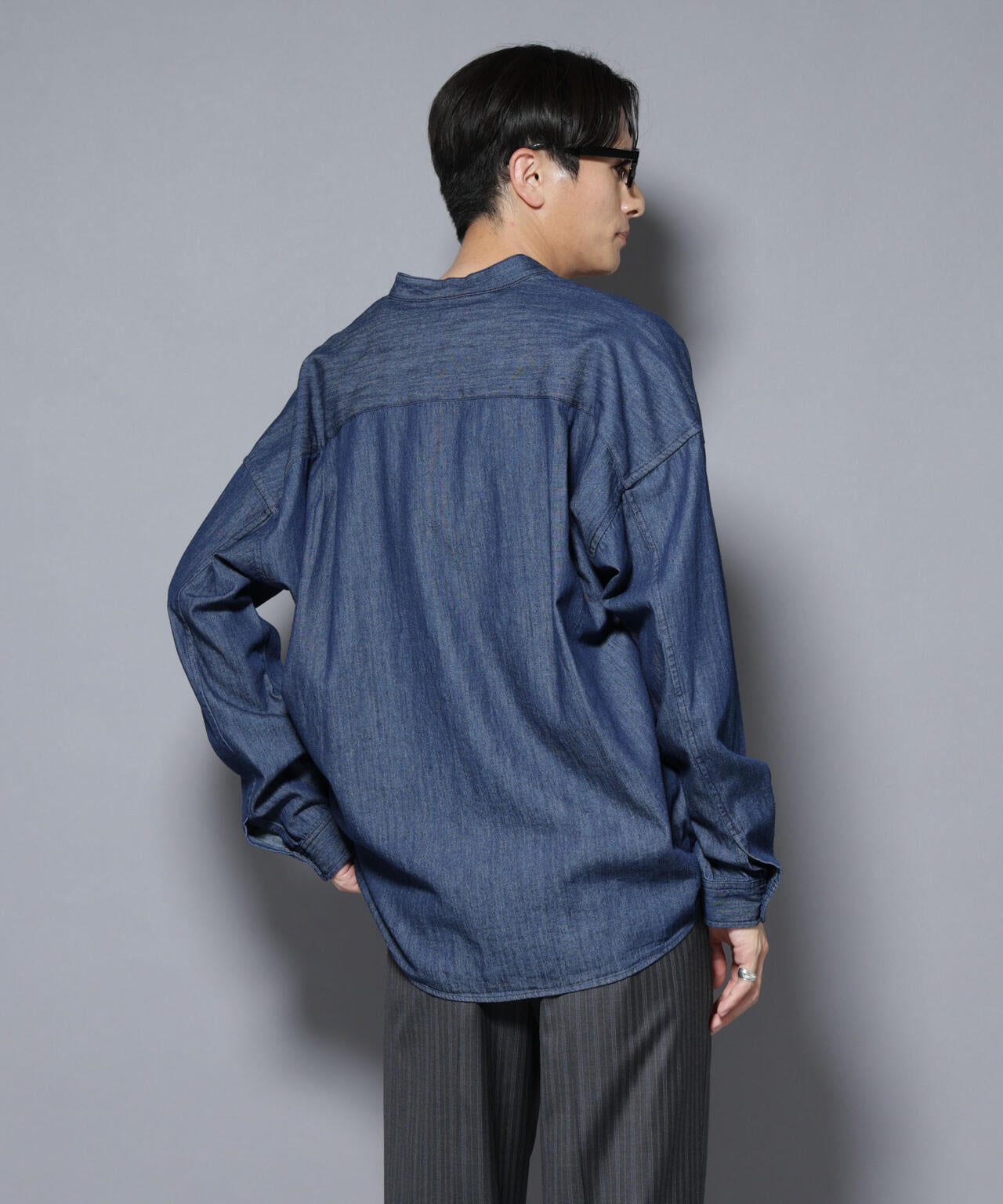 「大人のワイドシャツ」バンドカラーデニム 長袖 6685220210