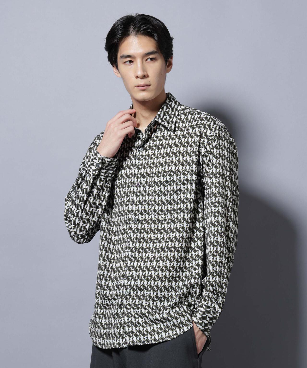 「EDITORIAL PRINT」シルキータッチシャツ 6685220215