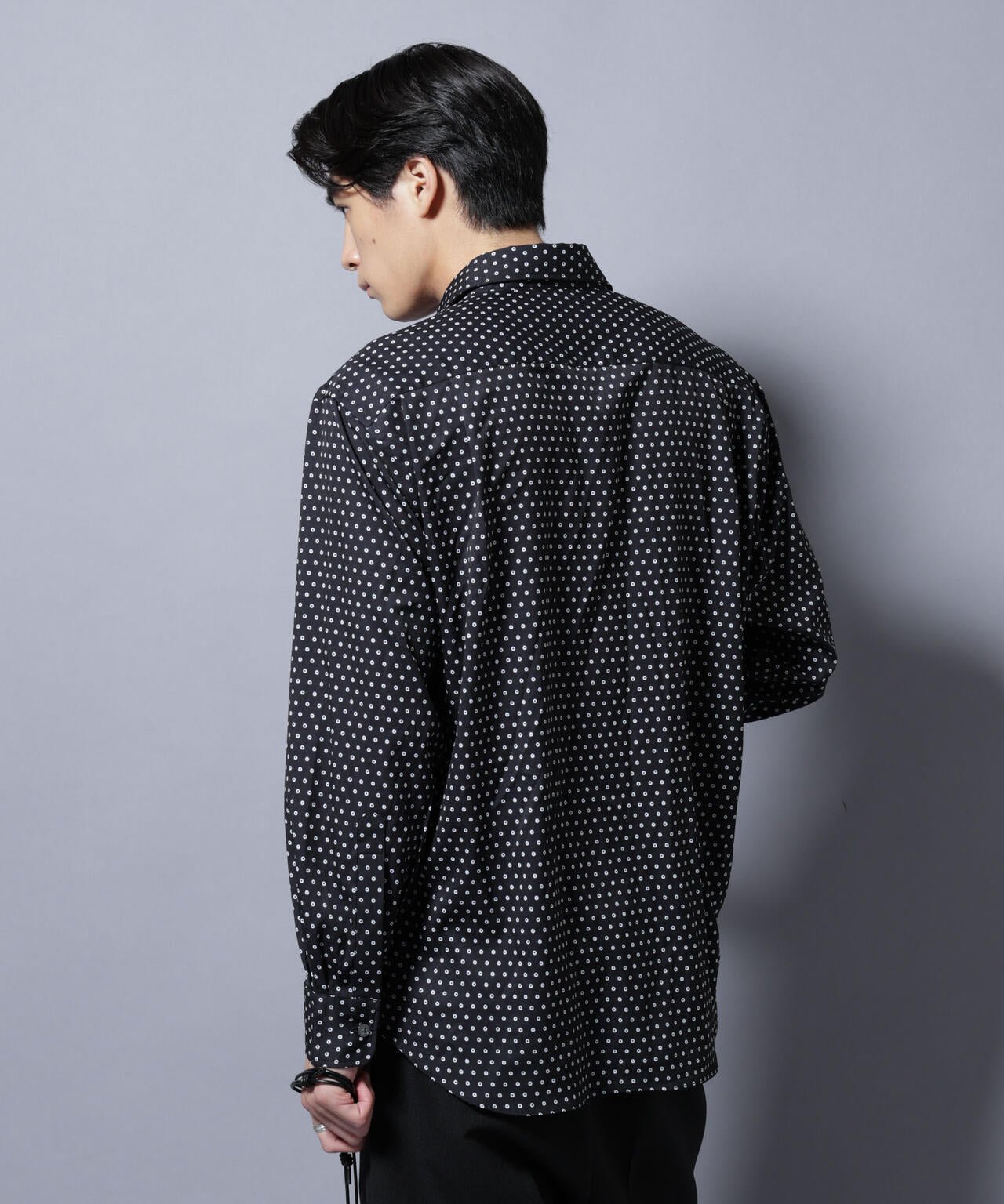 「EDITORIAL PRINT」シルキータッチシャツ 6685220215
