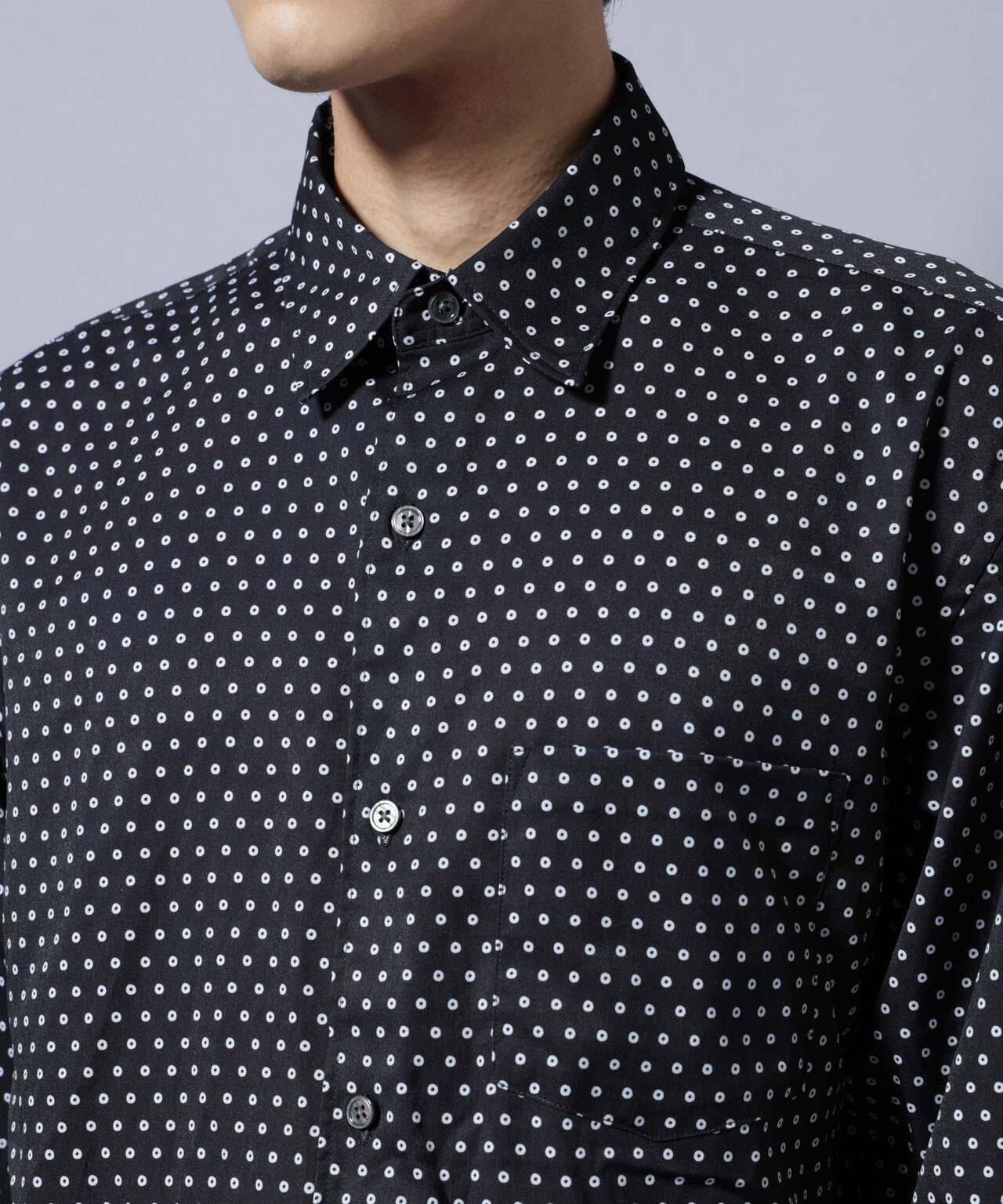 「EDITORIAL PRINT」シルキータッチシャツ 6685220215