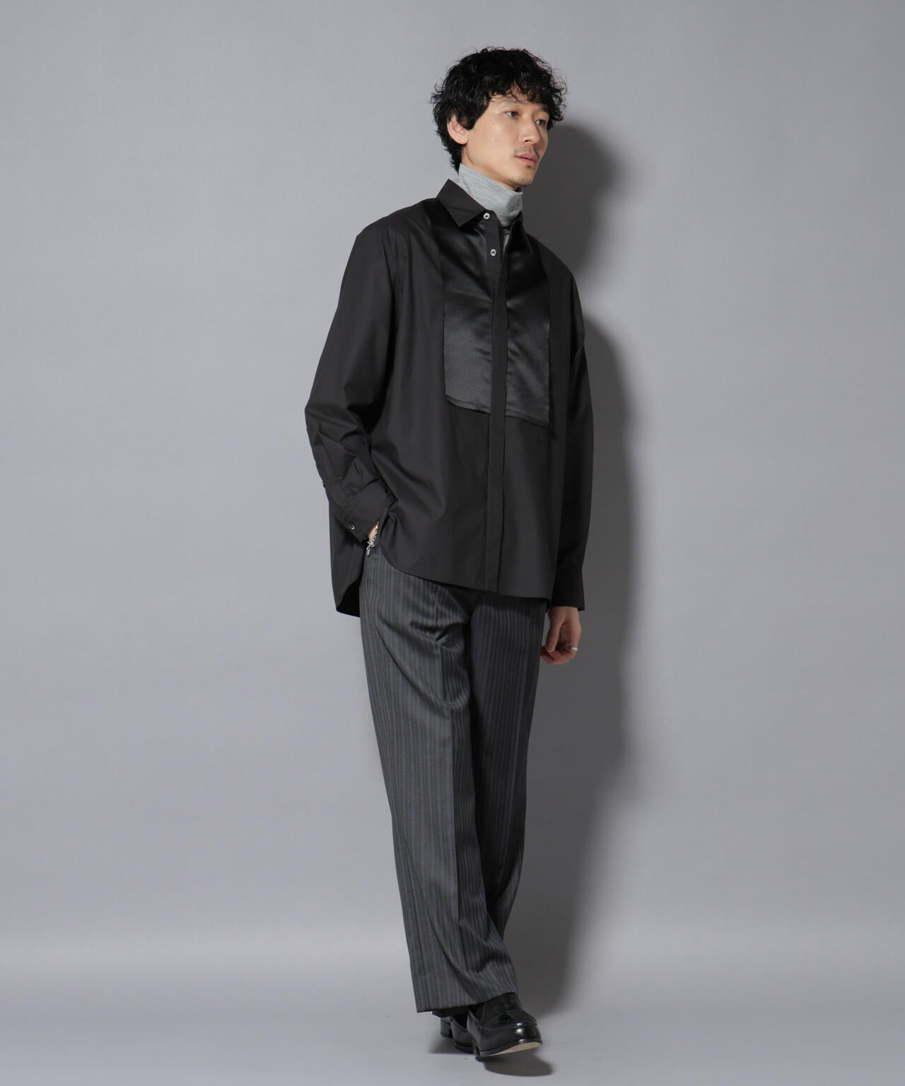 「ASSEMBLANC」シルク混ブザムシャツ 6685220223