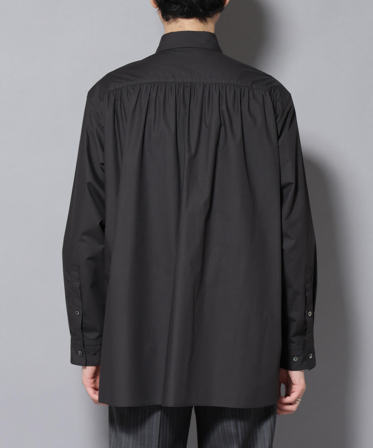 「ASSEMBLANC」シルク混ブザムシャツ 6685220223