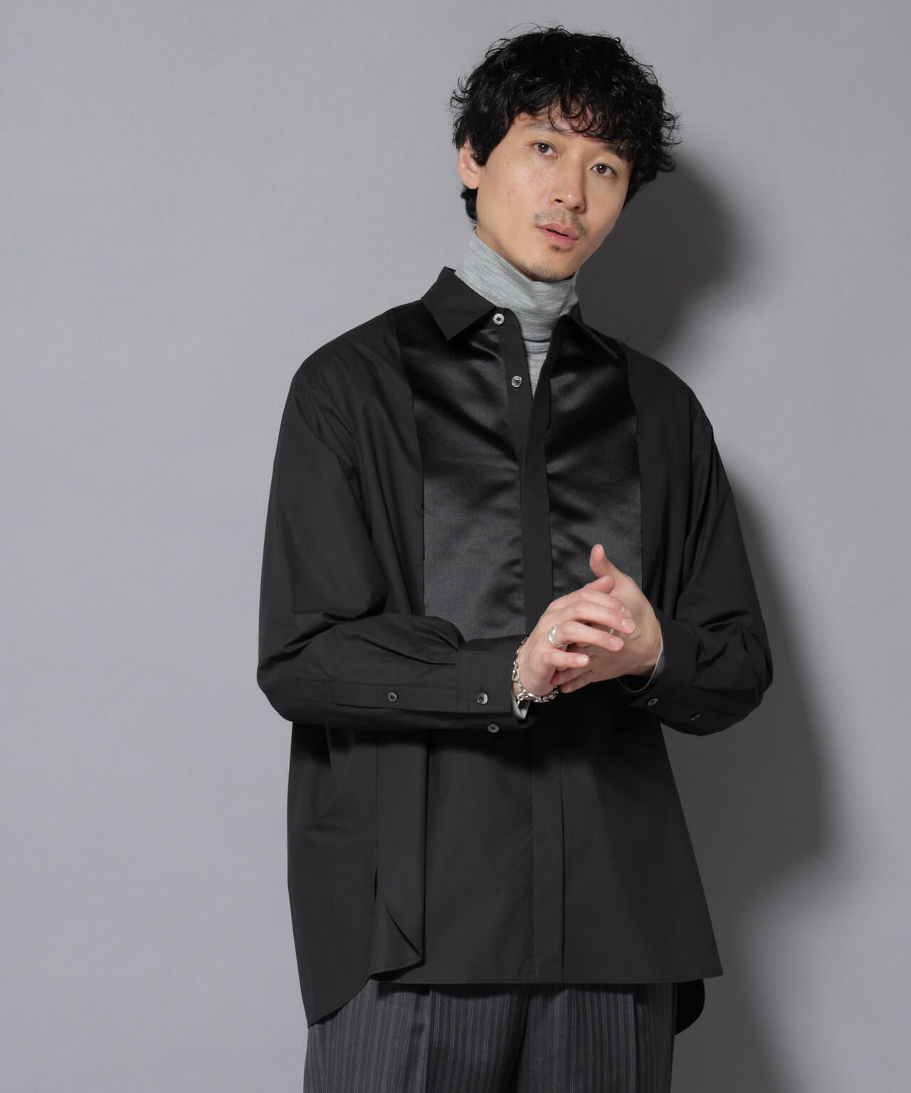 「ASSEMBLANC」シルク混ブザムシャツ 6685220223