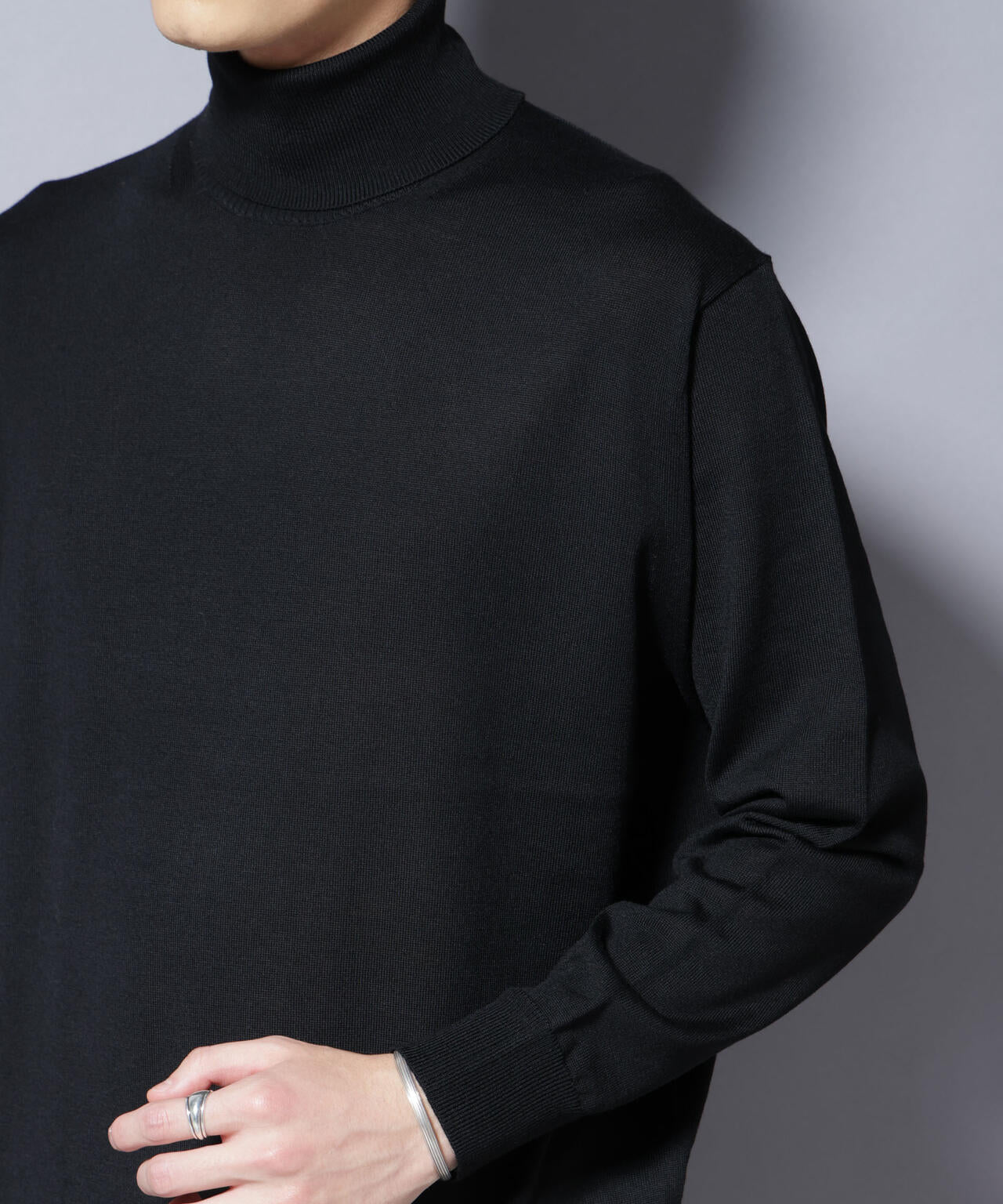 「毛玉レスニット」ファインゲージタートルネック 6685222204